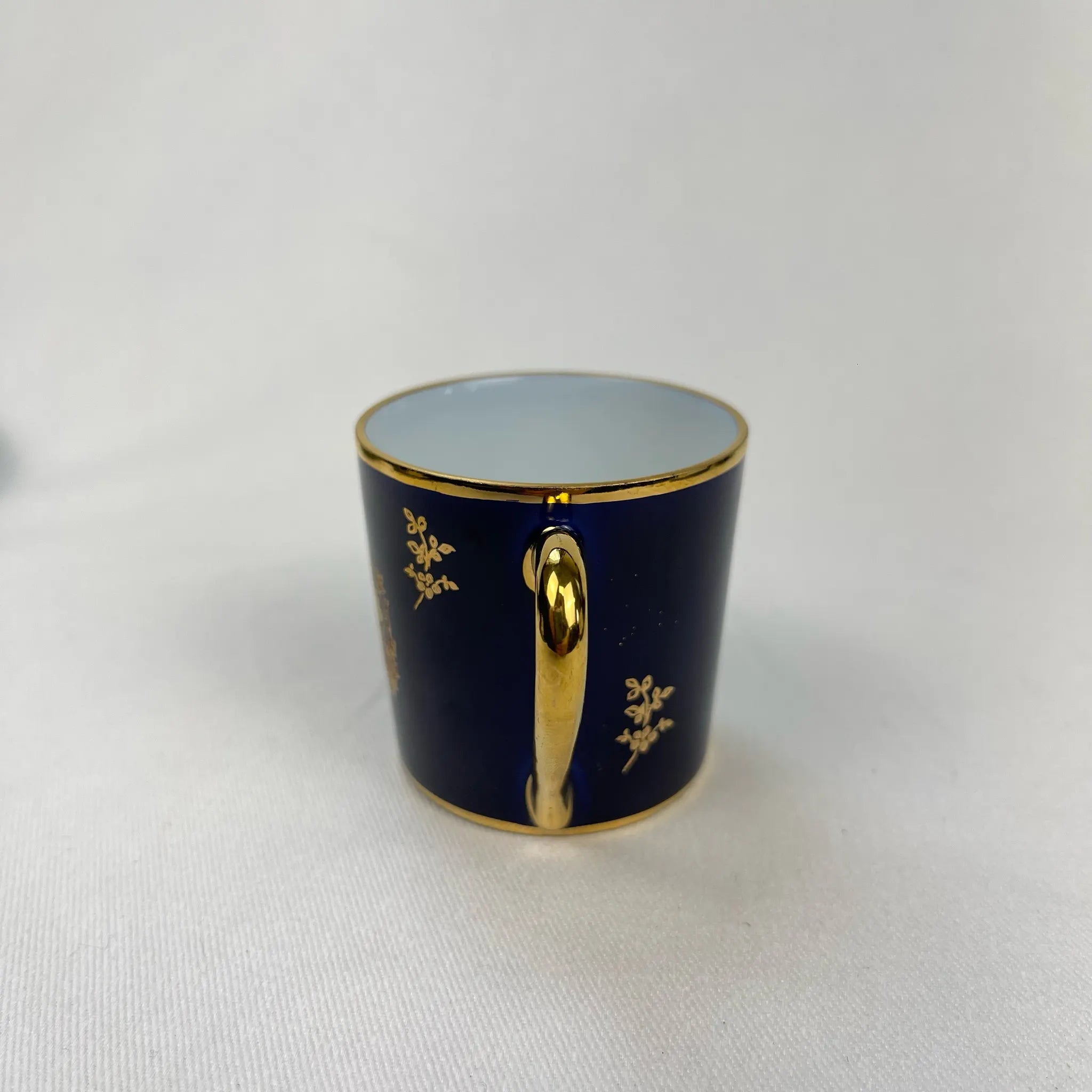 【アンティーク】 カップ＆ソーサーセット / Limoges(リモージュ) / CASTEL(カステル) / フランス / 22K金彩ヴィネット模様