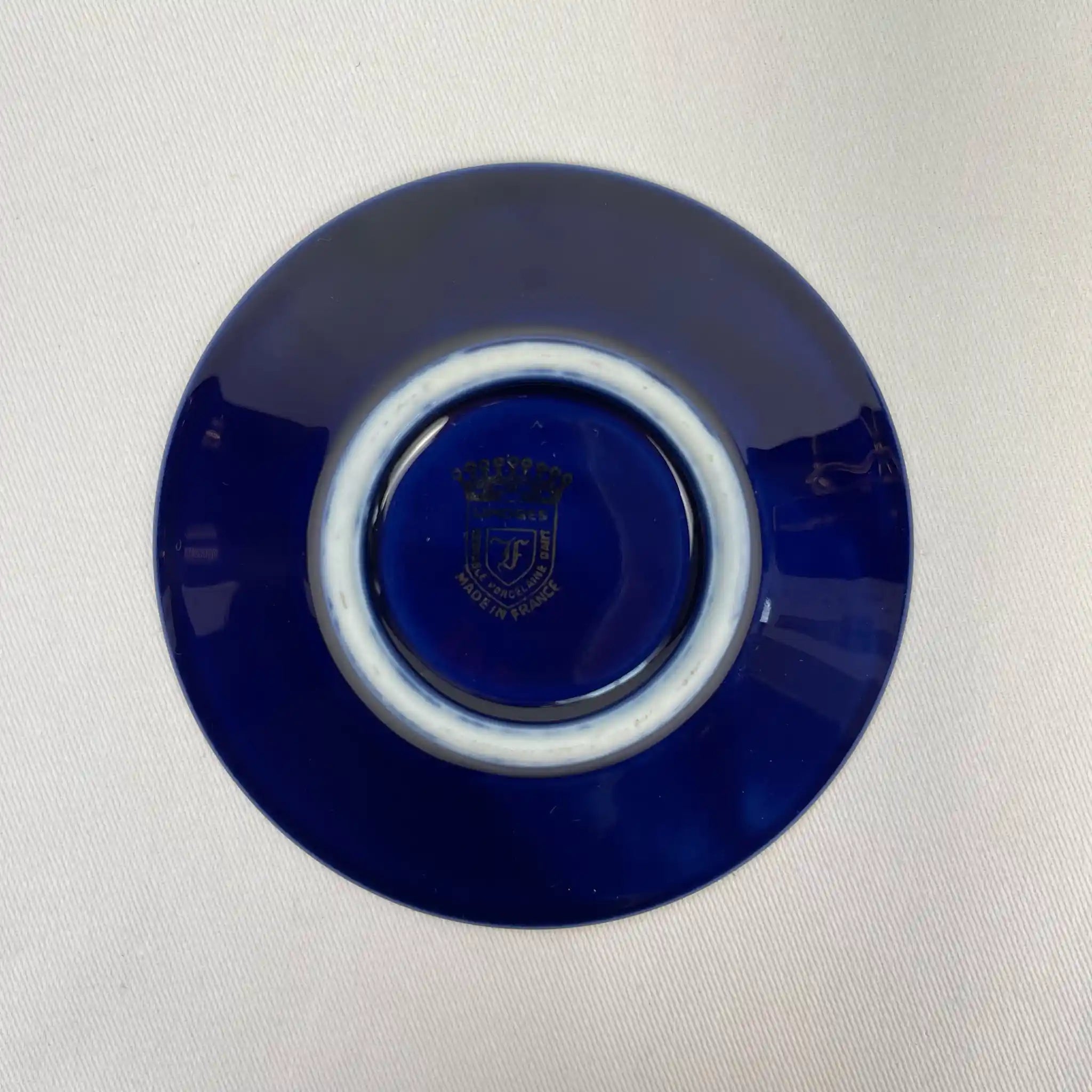 【アンティーク】 カップ＆ソーサーセット / Limoges(リモージュ) / CASTEL(カステル) / フランス / 22K金彩ヴィネット模様