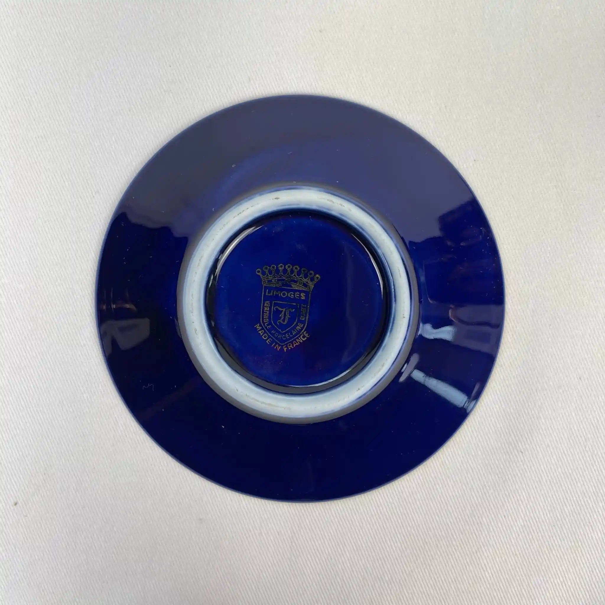 【アンティーク】 カップ＆ソーサーセット / Limoges(リモージュ) / CASTEL(カステル) / フランス / 22K金彩ヴィネット模様