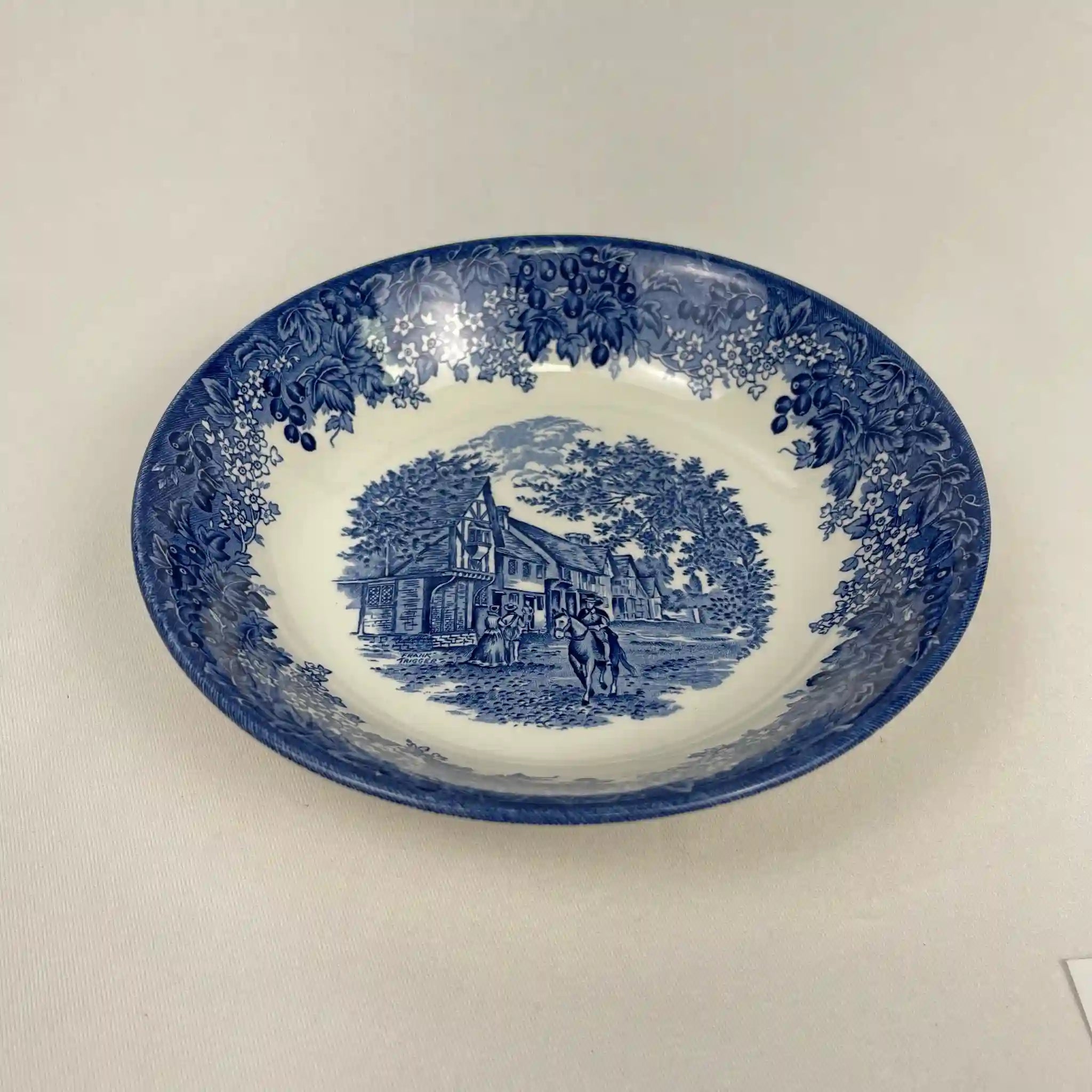 【ビンテージ】 プレート(皿) / WEDGWOOD(ウェッジウッド) / ロマンチックイングランド / 1990年後半 / イギリス / 廃盤品,希少価値高