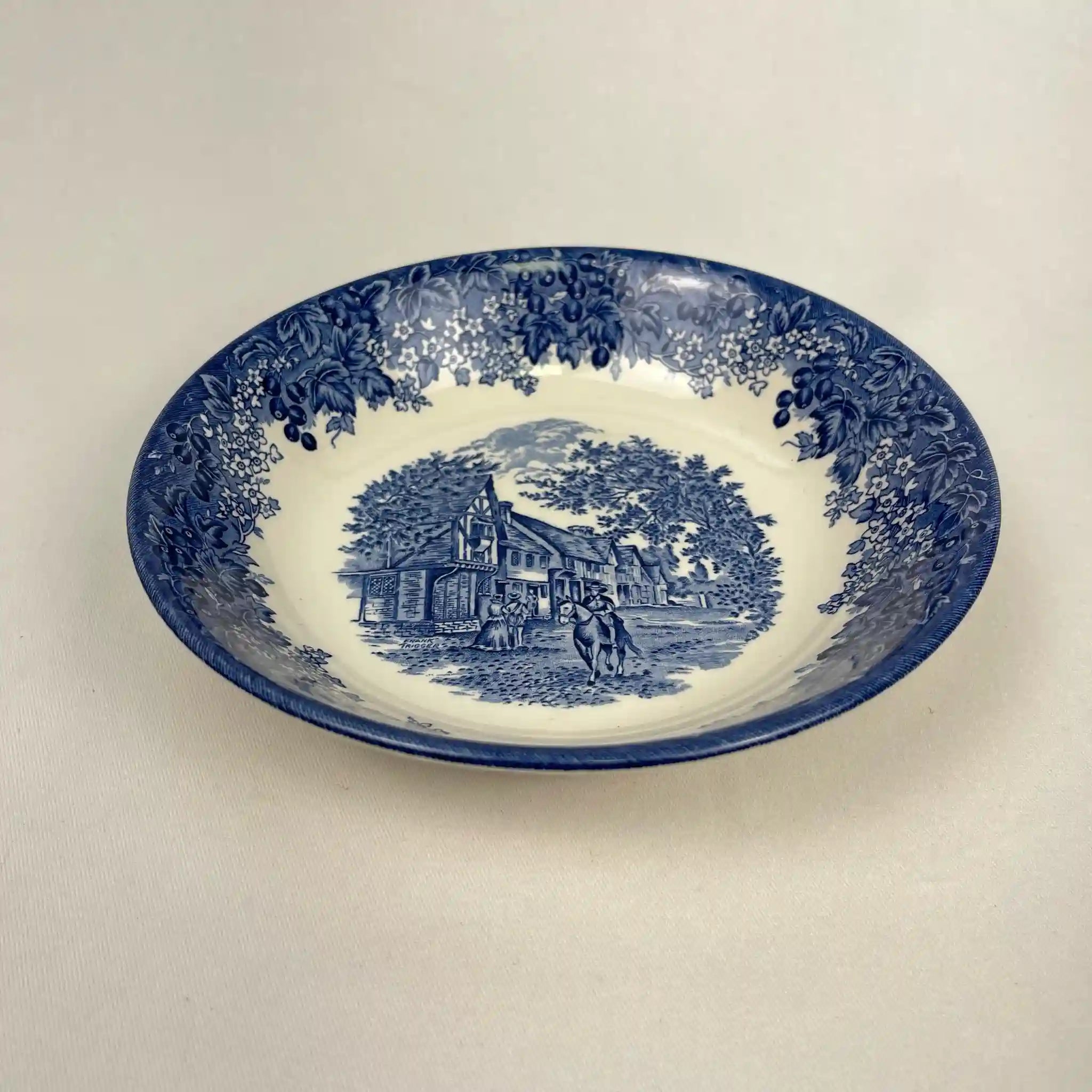 【ビンテージ】 プレート(皿) / WEDGWOOD(ウェッジウッド) / ロマンチックイングランド / 1990年後半 / イギリス / 廃盤品,希少価値高