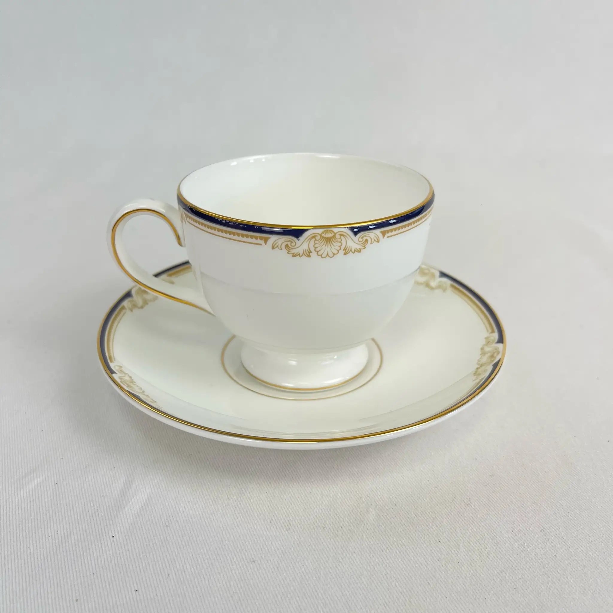【リユース】 ティーカップセット / WEDGWOOD(ウェッジウッド) / キャベンディッシュシリーズ / 1980年代 / Bone China / イギリス / 22金メッキ,金彩装飾