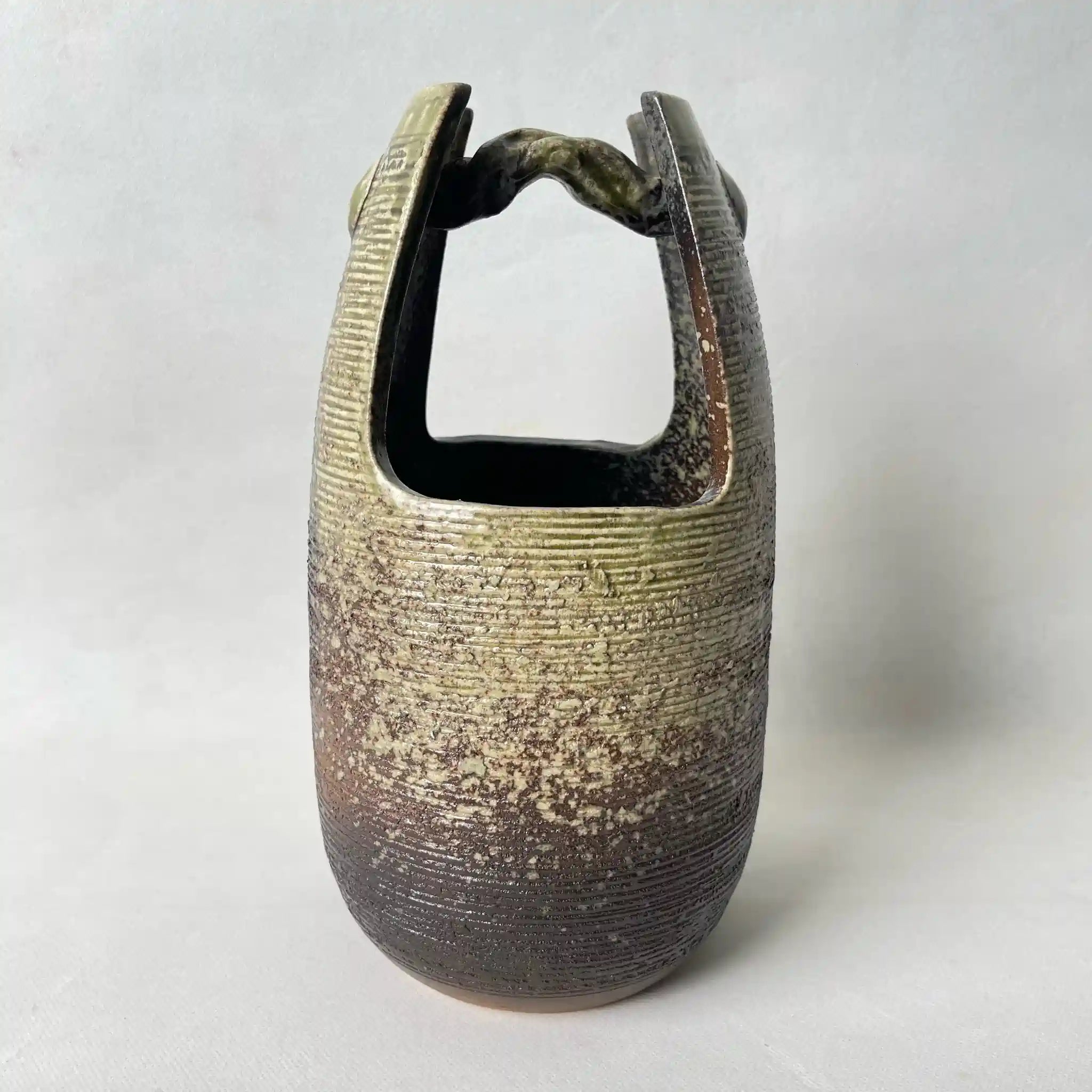 【リユース】 花瓶(フラワーベース) / 陶器 / 日本 / 釉薬塗布