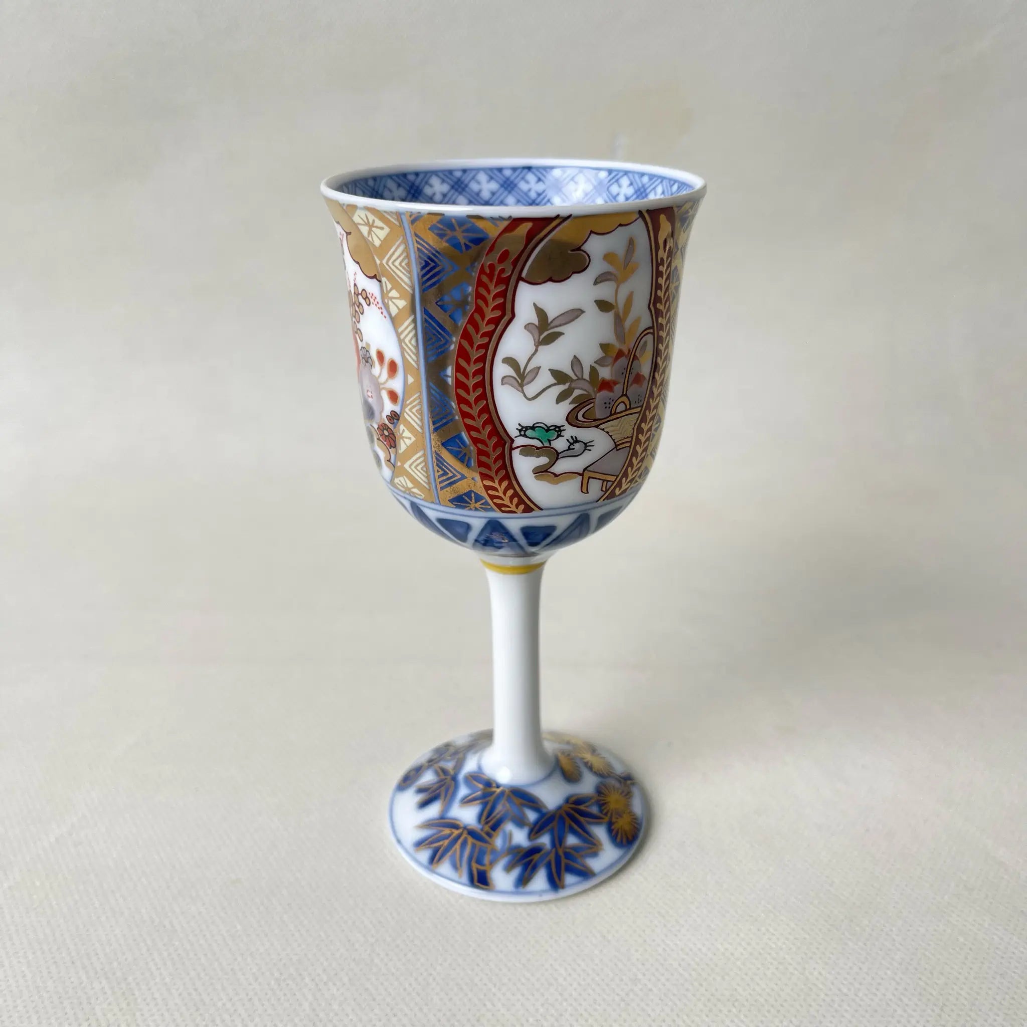 【リユース】 ワインカップ / 龍峰窯 / 伊万里 / 陶器 / 日本 / 染錦金彩
