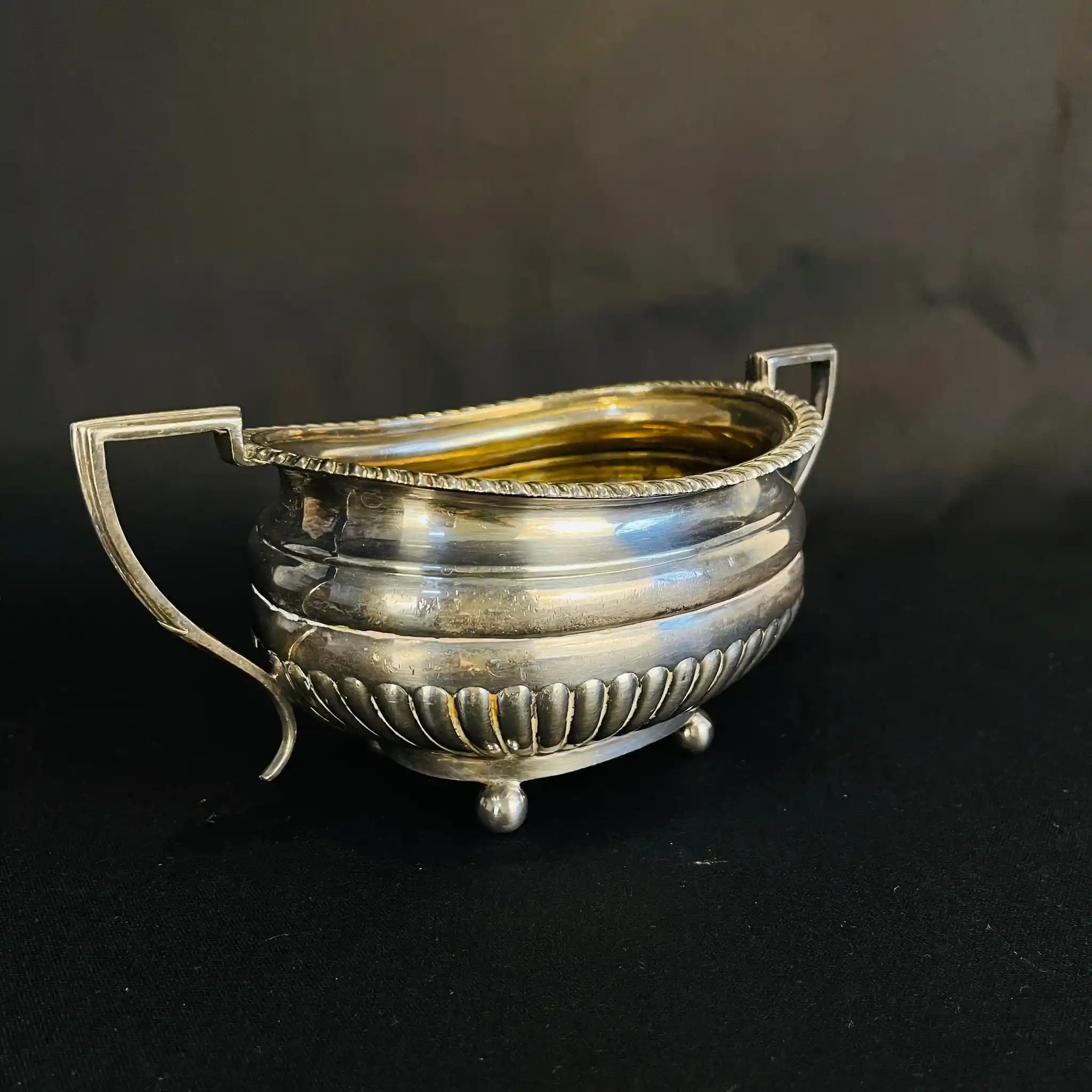 【アンティーク】 シュガーポット＆クリーナー / Elkington（エルキントン） / ガドルーン装飾 / シルバーメッキ黒檀材 / イギリス / （ツインハンドル）、コーヒーポット＆ティーポット（黒檀ハンドル）