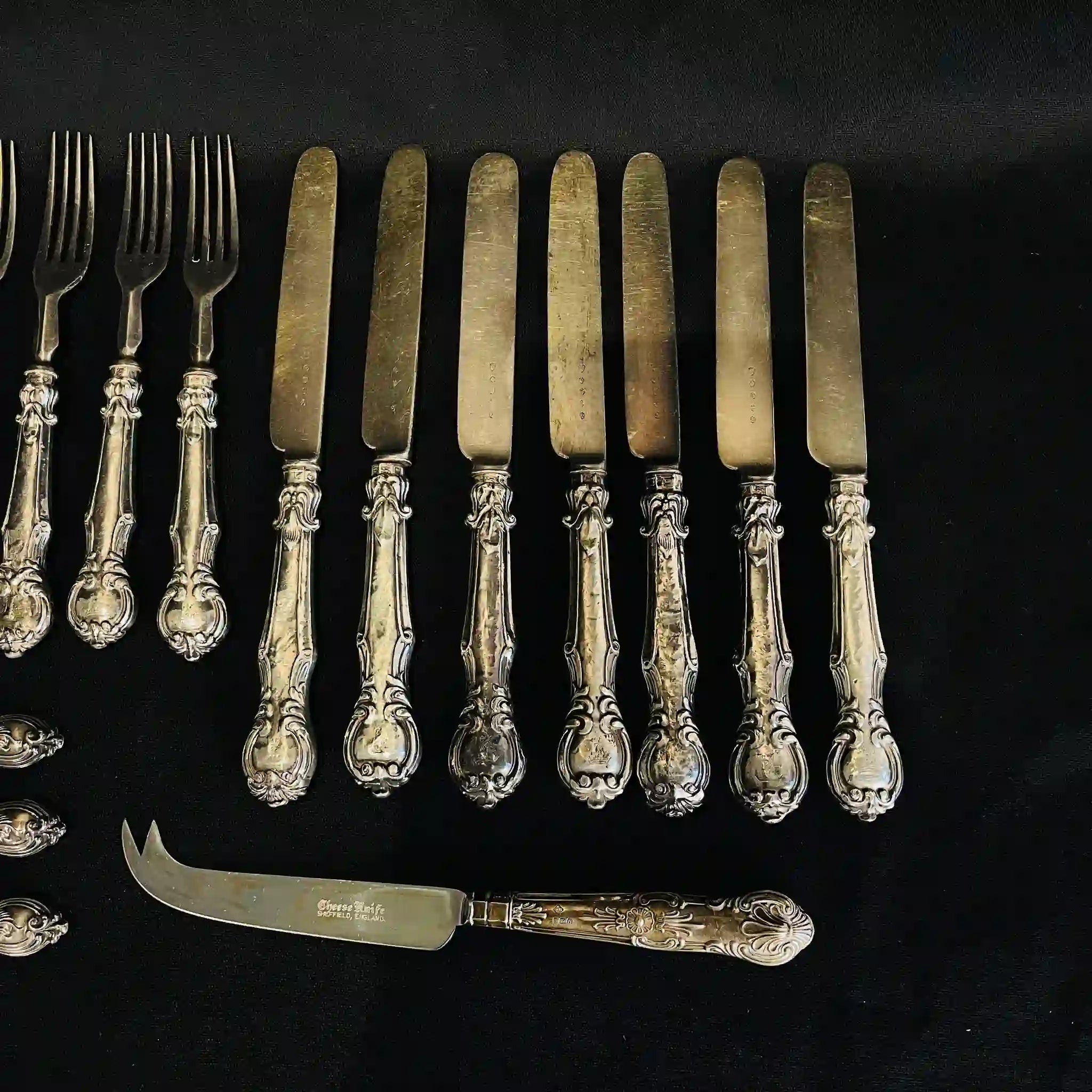 [Antique] Collection of 8 knives and 21 forks with silver handles and copper blades /