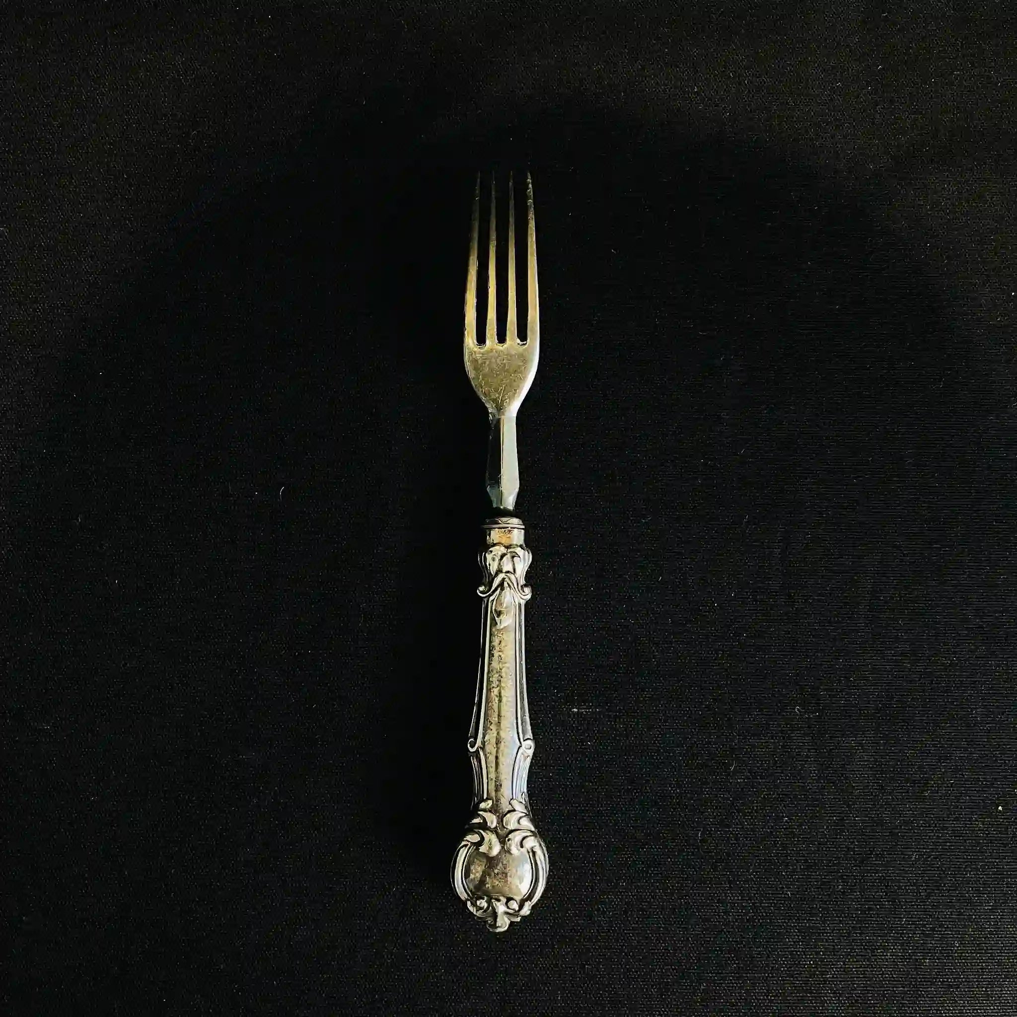 [Antique] Collection of 8 knives and 21 forks with silver handles and copper blades /