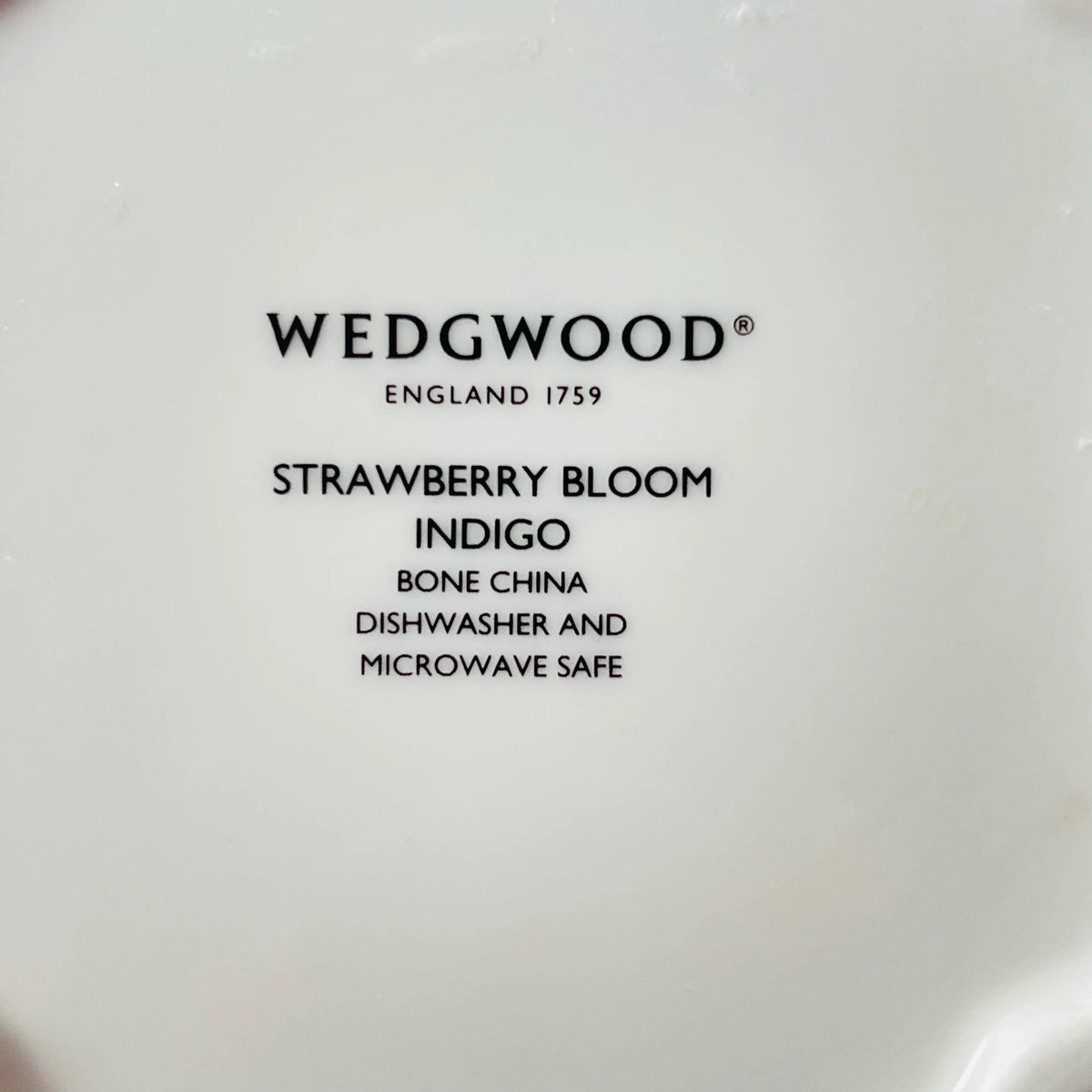 Wedgwood(ウェッジウッド) / プレート(皿) / ストロベリーブルーム / Fine Bone China / 未使用品,箱あり,スクエアプレート,角皿,食洗機対応 / [リユース]