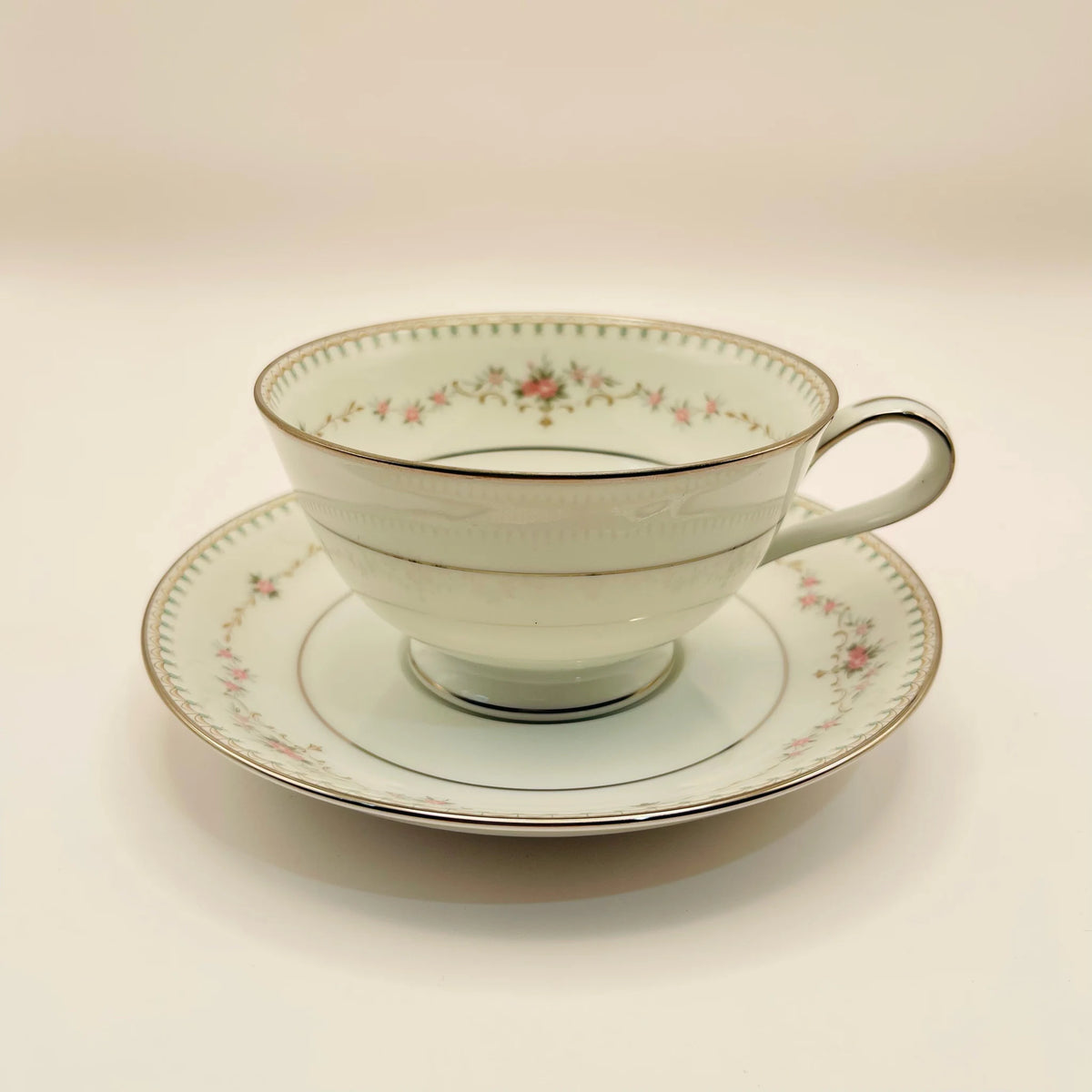 ノリタケ　フェアモント　27点セット Noritake (ノリタケ) / ティーカップセット / Fairmont(フェアモント