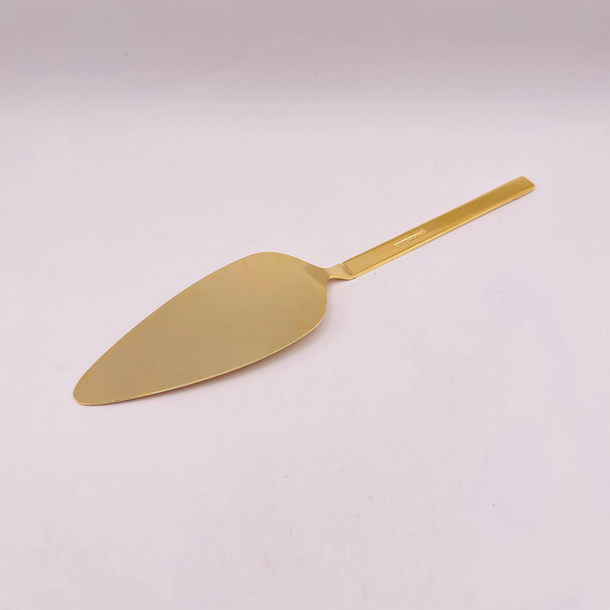 【リユース】 ティーカップセット　2P / NARUMI(ナルミ) / Fine China / 箱付き