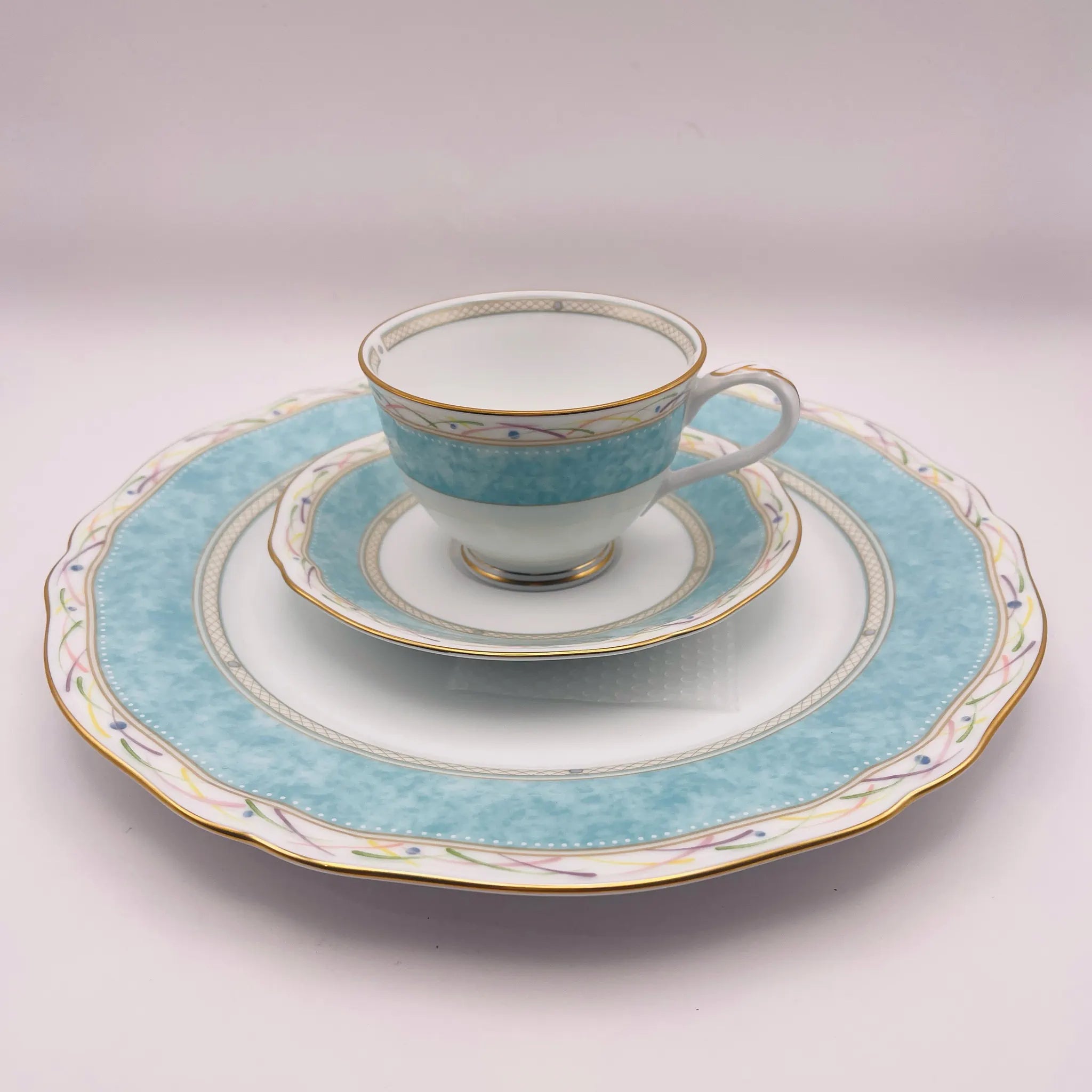 【リユース】 プレートセット / Noritake(ノリタケ) / 華麗句(ハナレイク) / 日本 / 未使用,箱あり / 箱付き