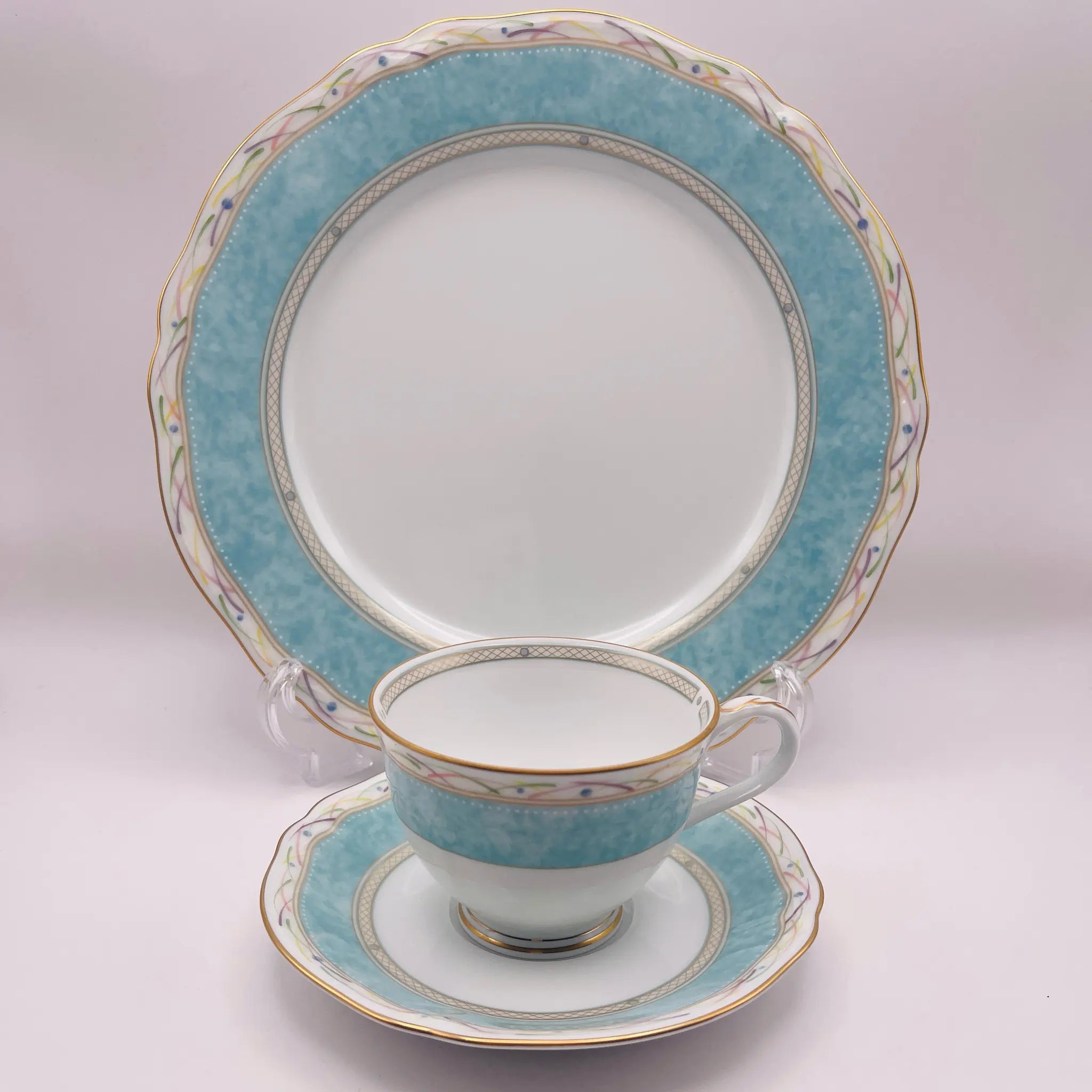 【リユース】 プレートセット / Noritake(ノリタケ) / 華麗句(ハナレイク) / 日本 / 未使用,箱あり / 箱付き