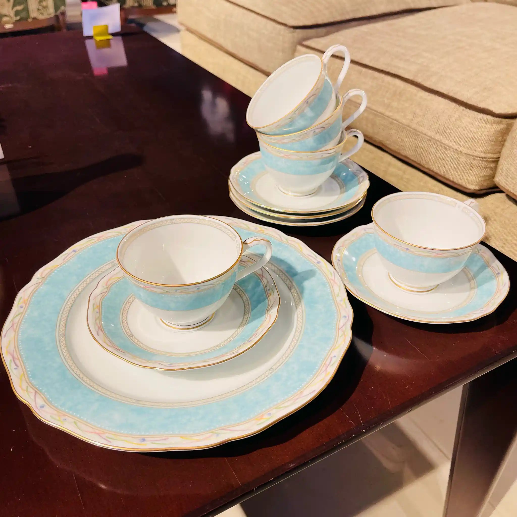 【リユース】 プレートセット / Noritake(ノリタケ) / 華麗句(ハナレイク) / 日本 / 未使用,箱あり / 箱付き