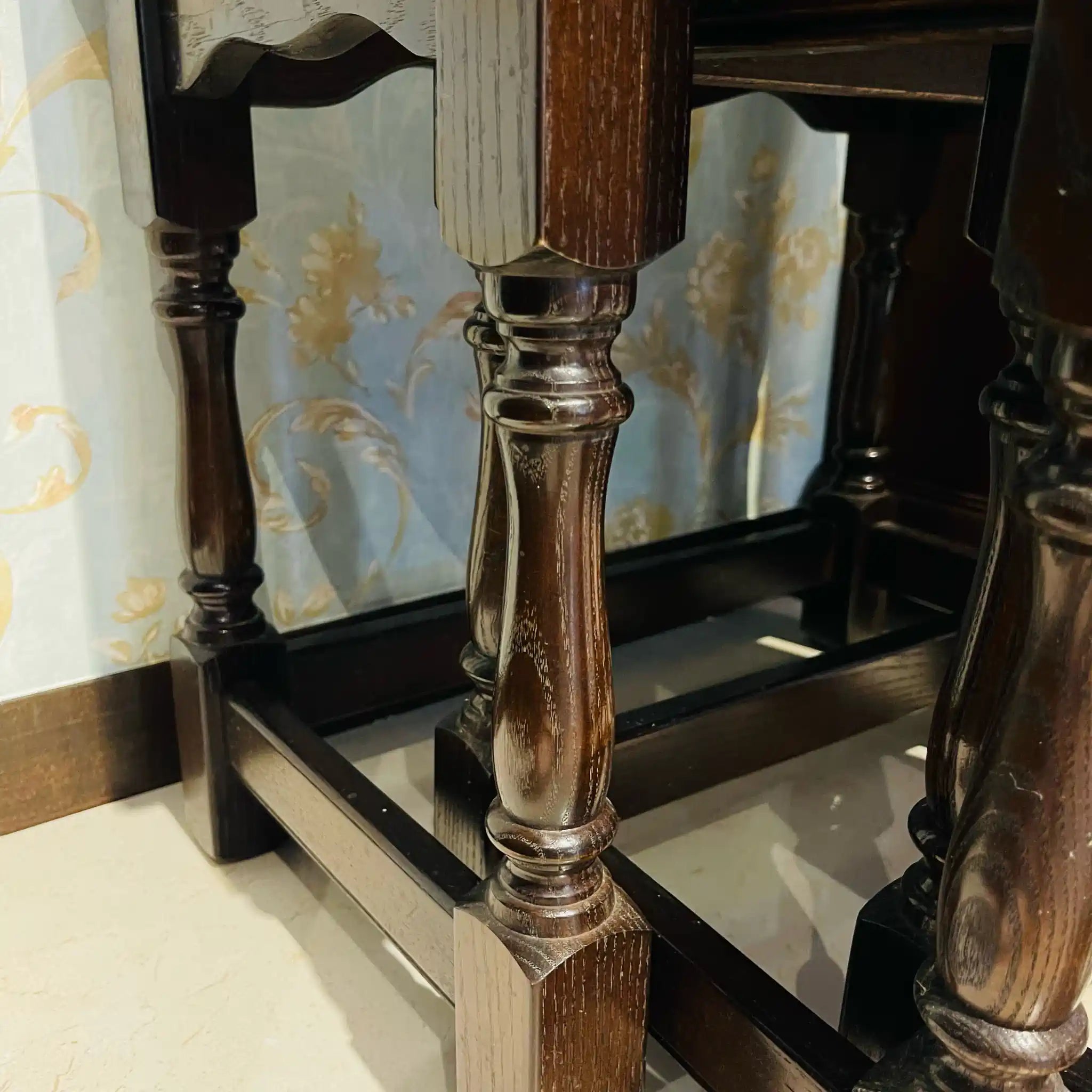 【アンティーク】 アンティークネストテーブル / ターンドレッグ / イギリス