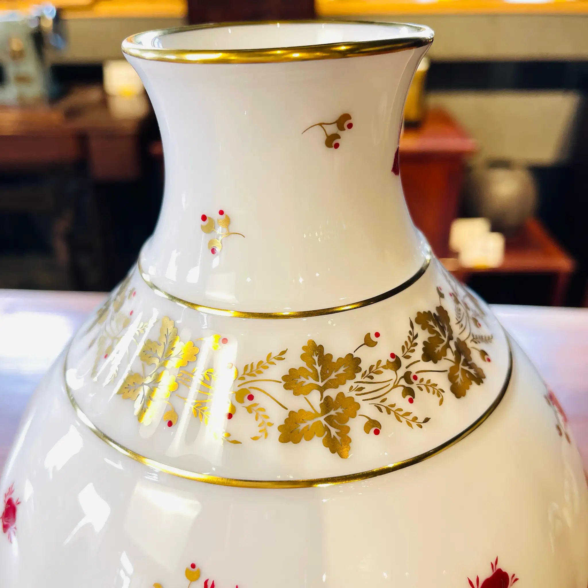 【リユース】 金触赤絵花瓶 / 大倉陶園 / 箱あり 未使用 / 箱付き