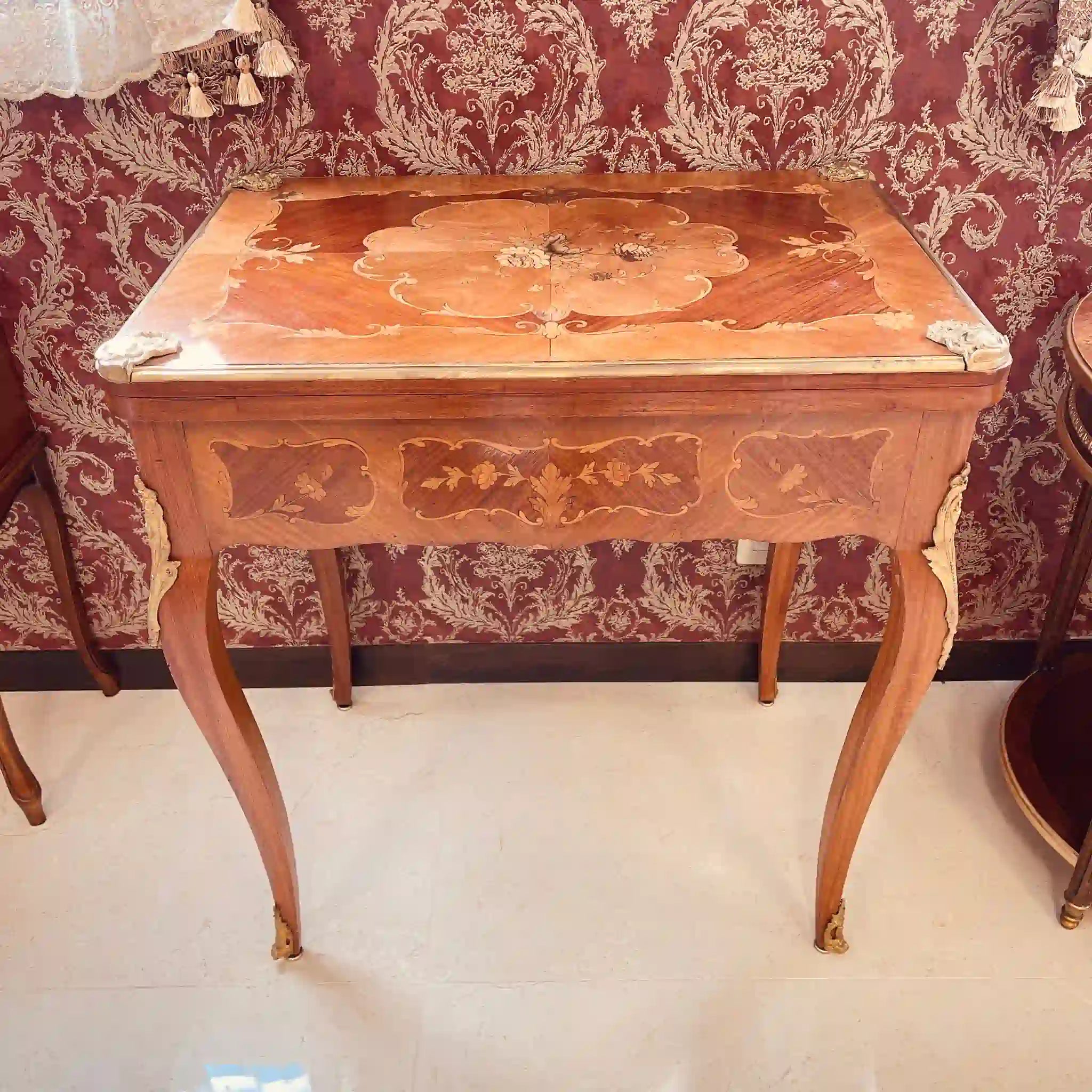 【アンティーク】 アンティークゲームテーブル