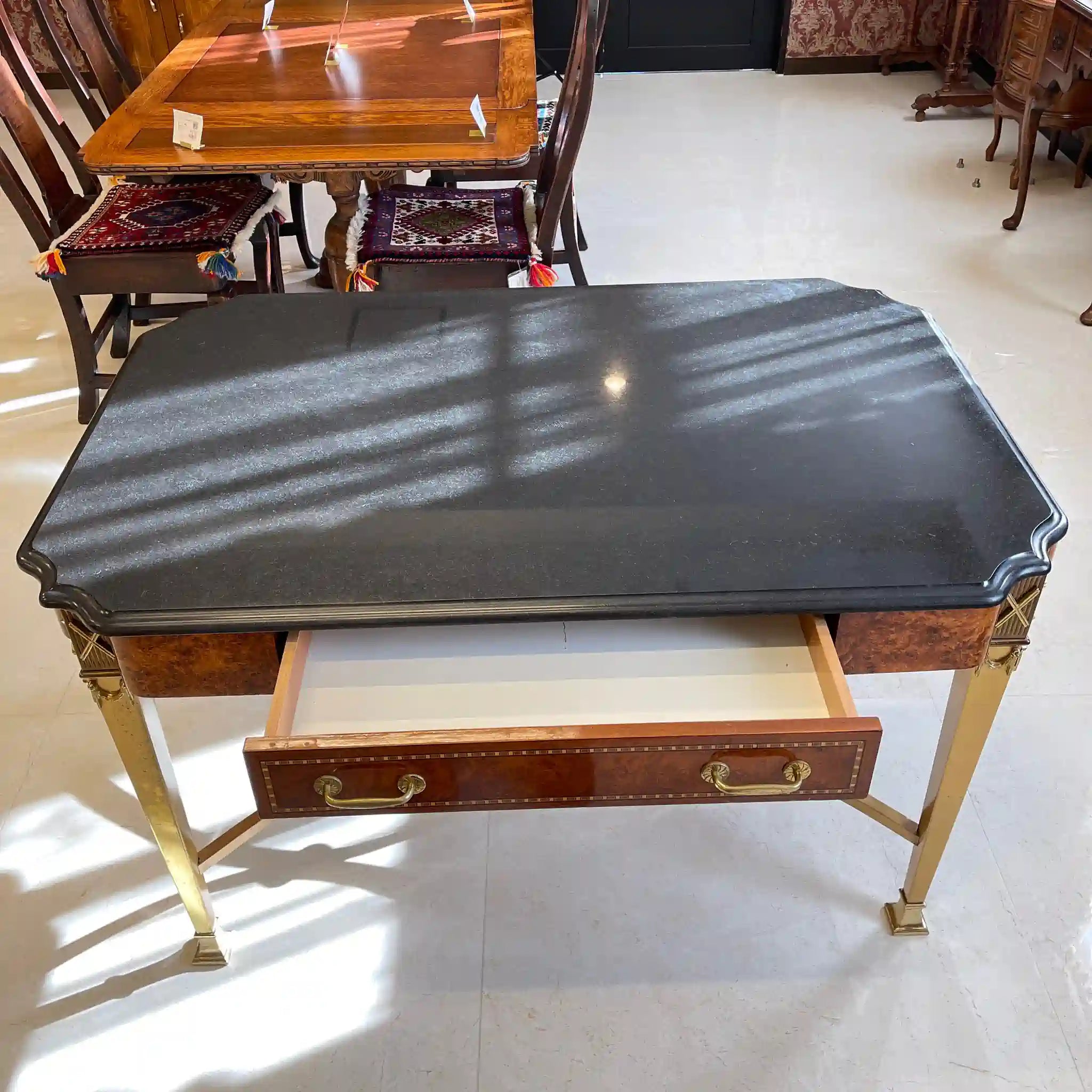 【アンティーク】 ダイニングテーブル /