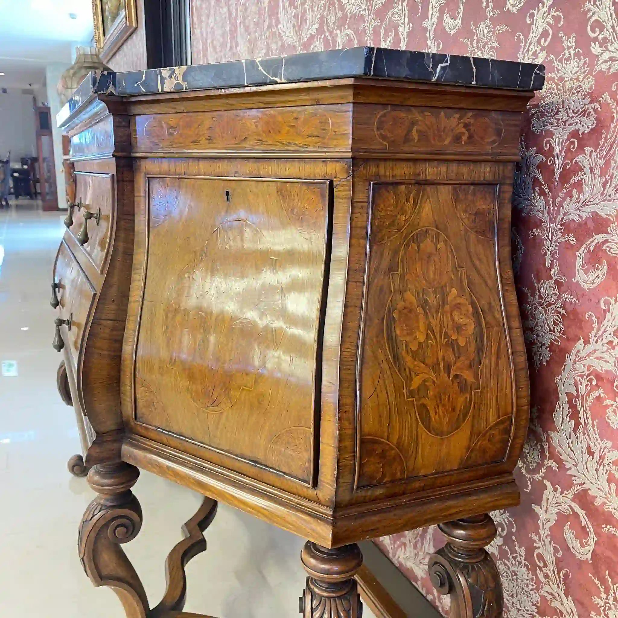 【アンティーク】 コモド コンソール / ボンベイ型 / 1900年代 / ウォールナット材 / ドイツ