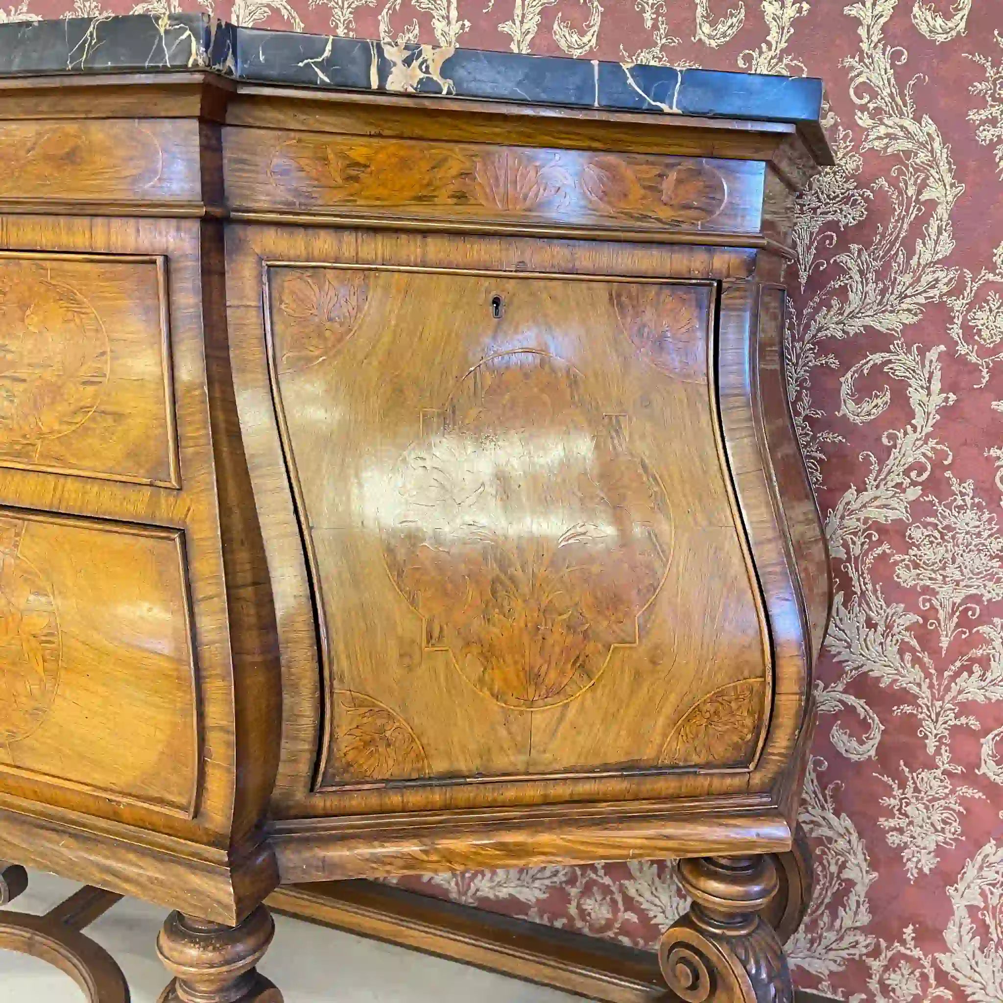 【アンティーク】 コモド コンソール / ボンベイ型 / 1900年代 / ウォールナット材 / ドイツ