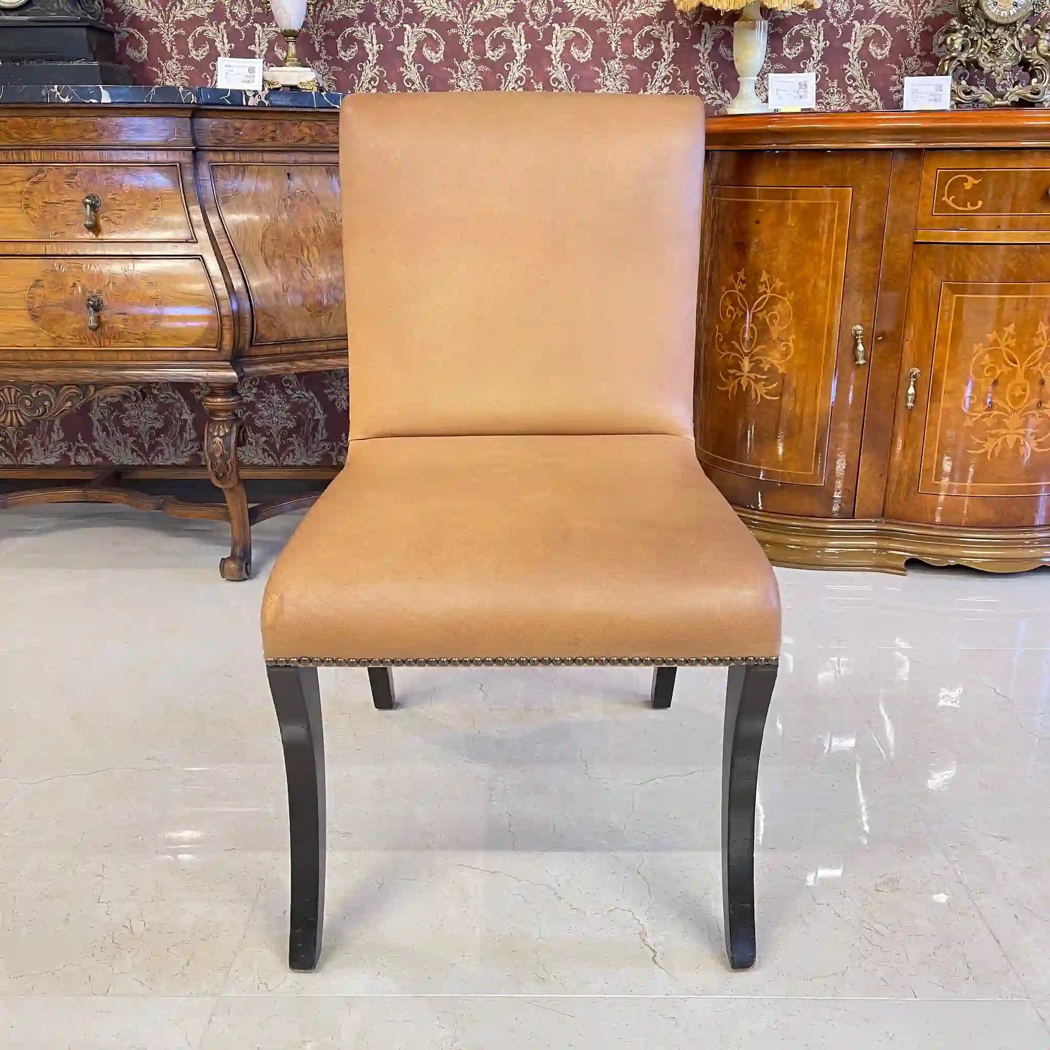 【アンティーク】 ダイニングチェア / 本革 / イギリス直輸入