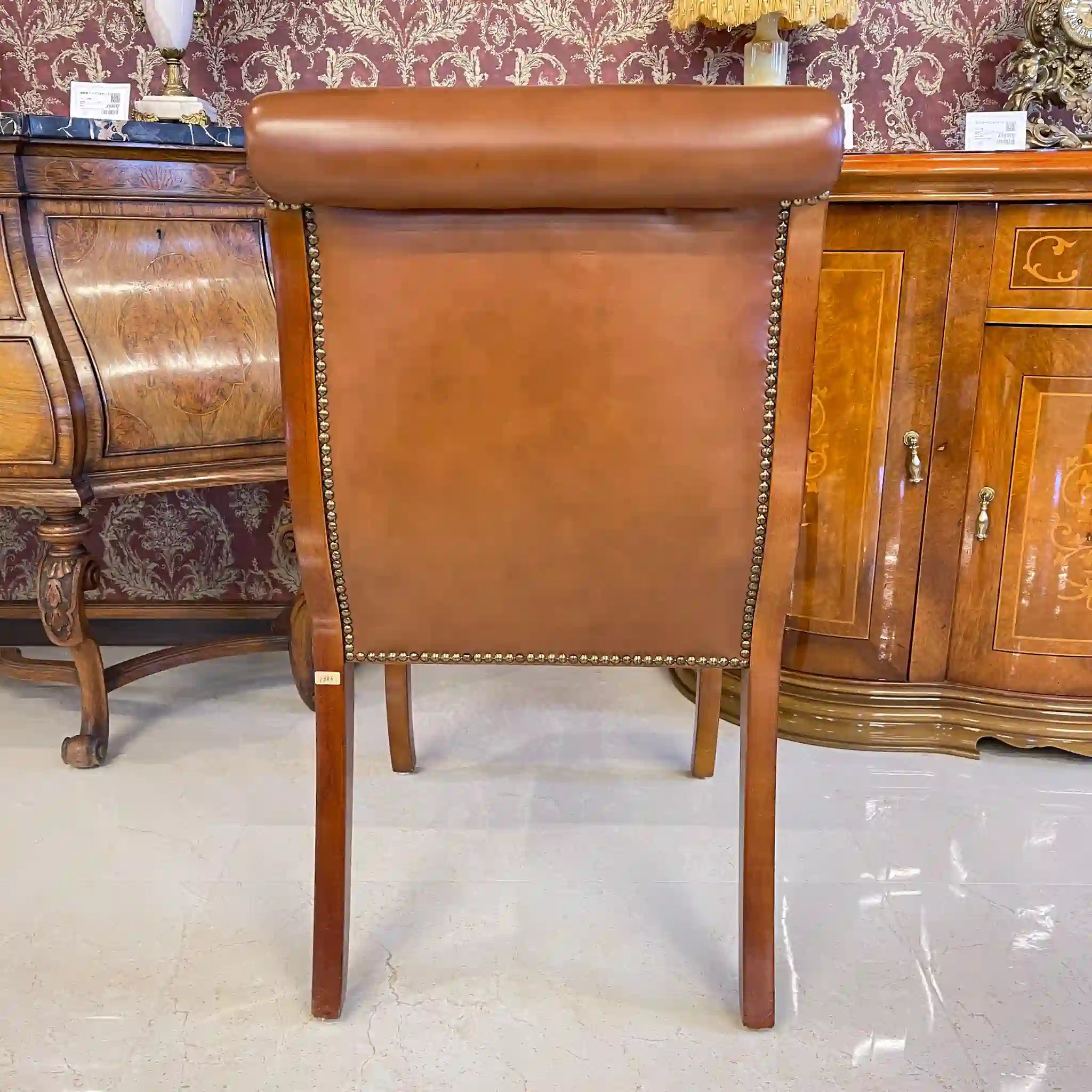 【アンティーク】 ダイニングチェア / 本革 / イギリス直輸入