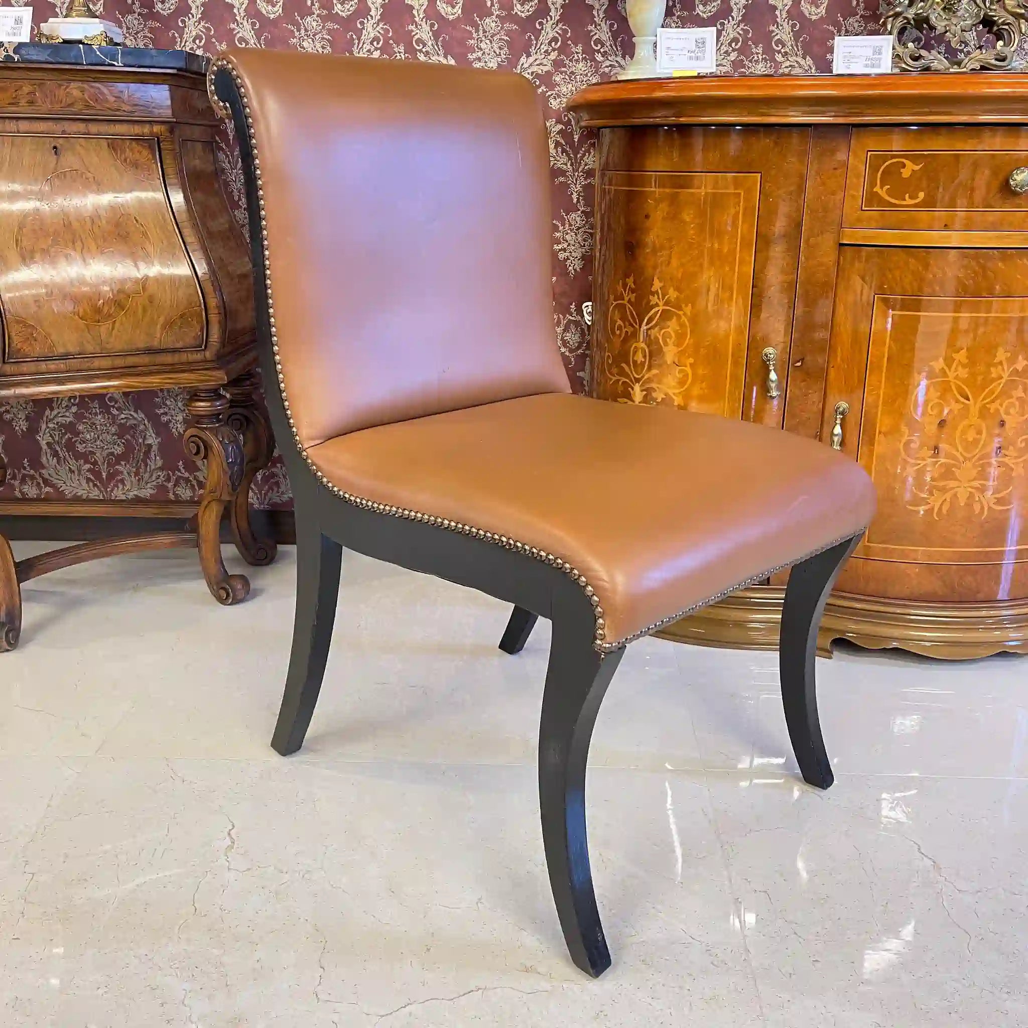 【アンティーク】 ダイニングチェア / 本革 / イギリス直輸入