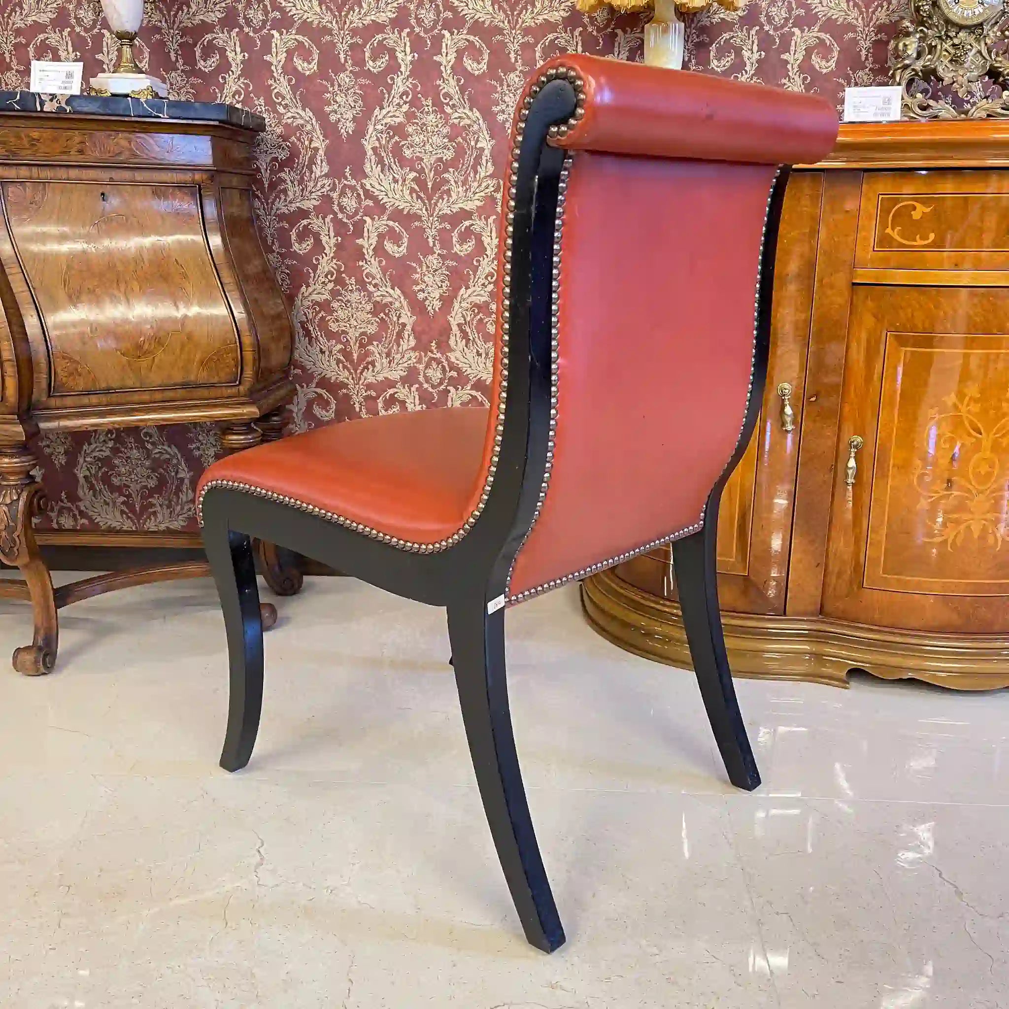 【アンティーク】 ダイニングチェア / 本革 / イギリス直輸入