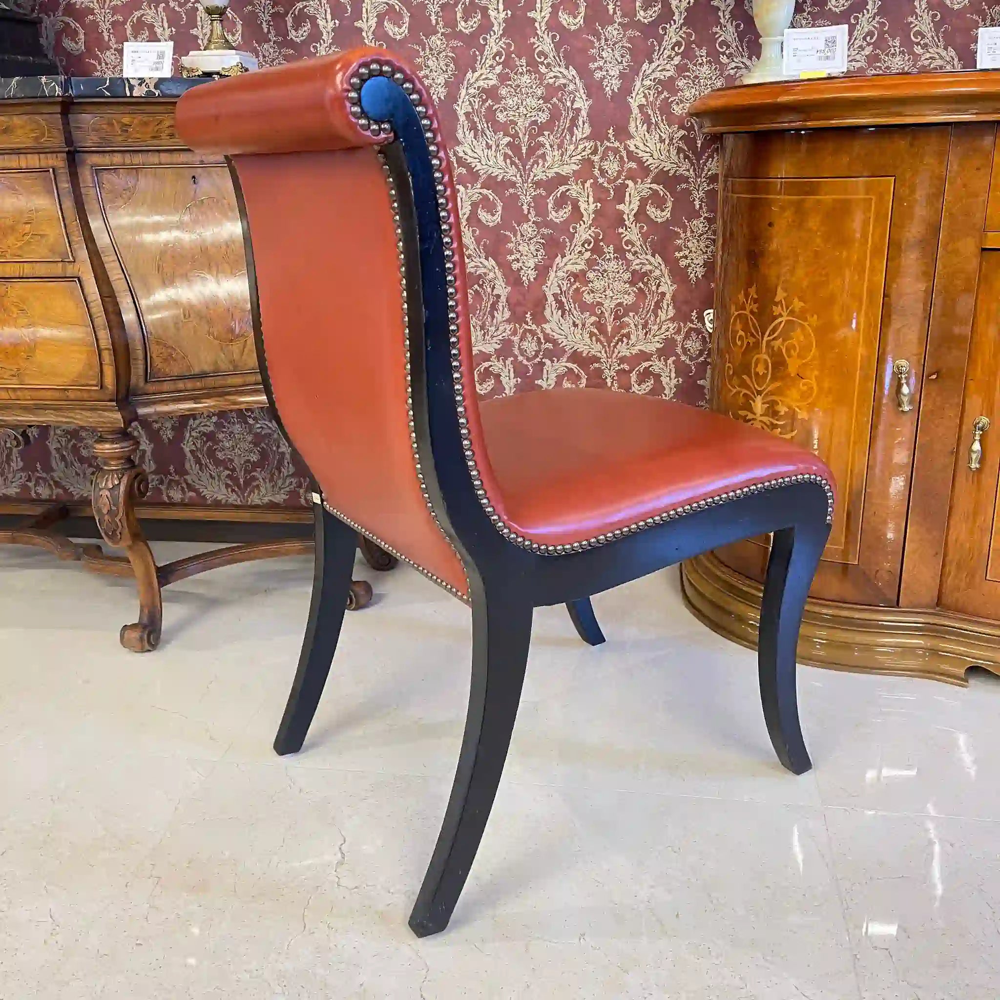 【アンティーク】 ダイニングチェア / 本革 / イギリス直輸入