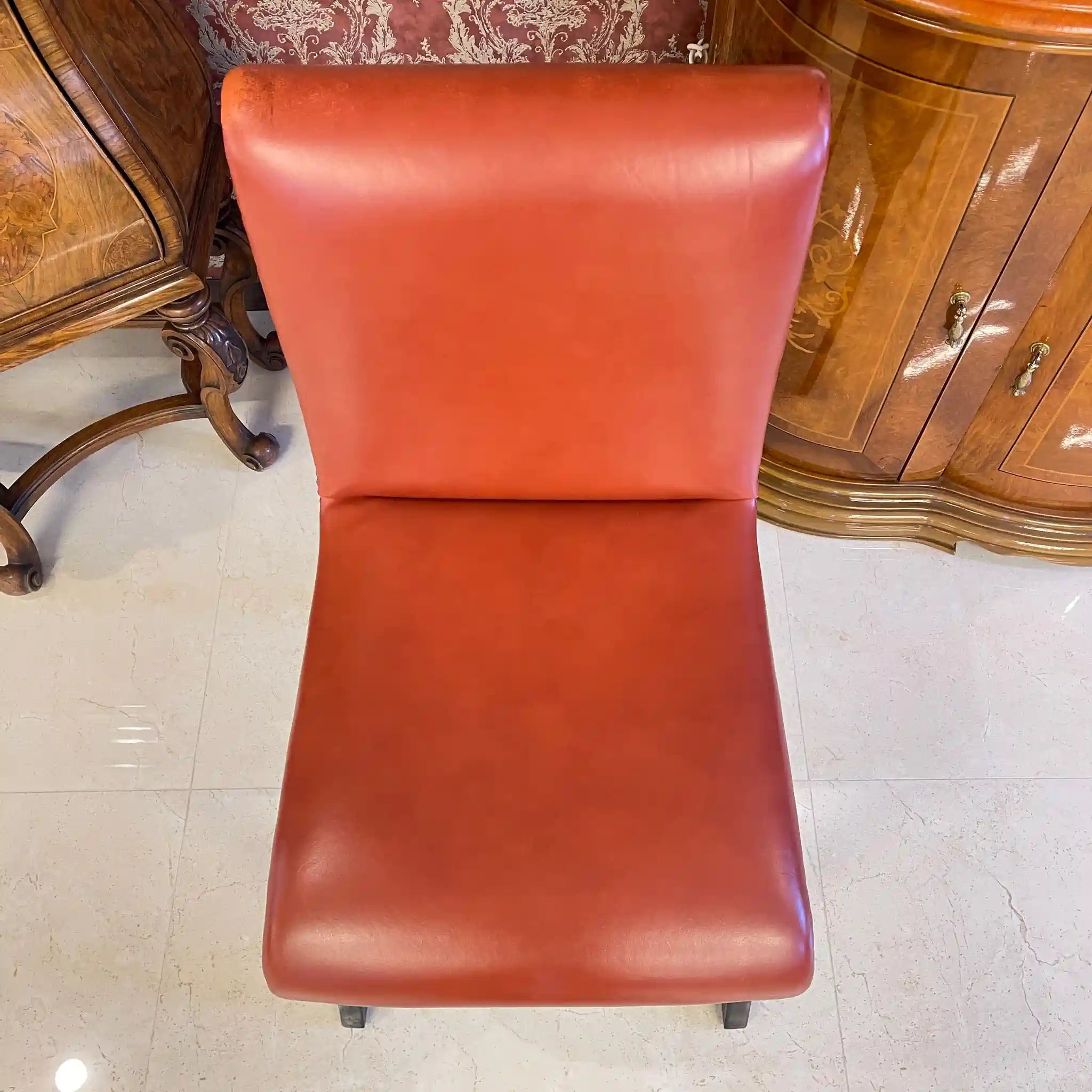 【アンティーク】 ダイニングチェア / 本革 / イギリス直輸入