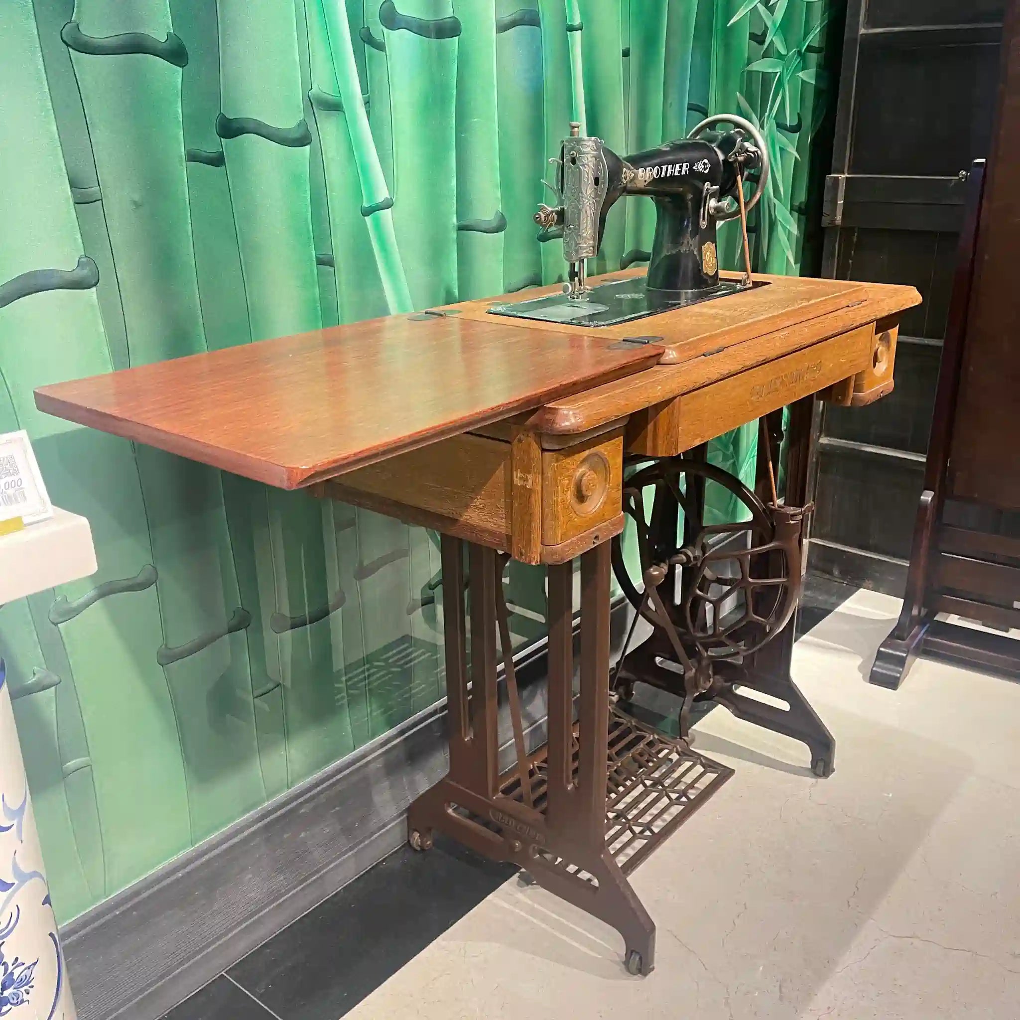 【リユース】 ビンテージミシン / ブラザー
