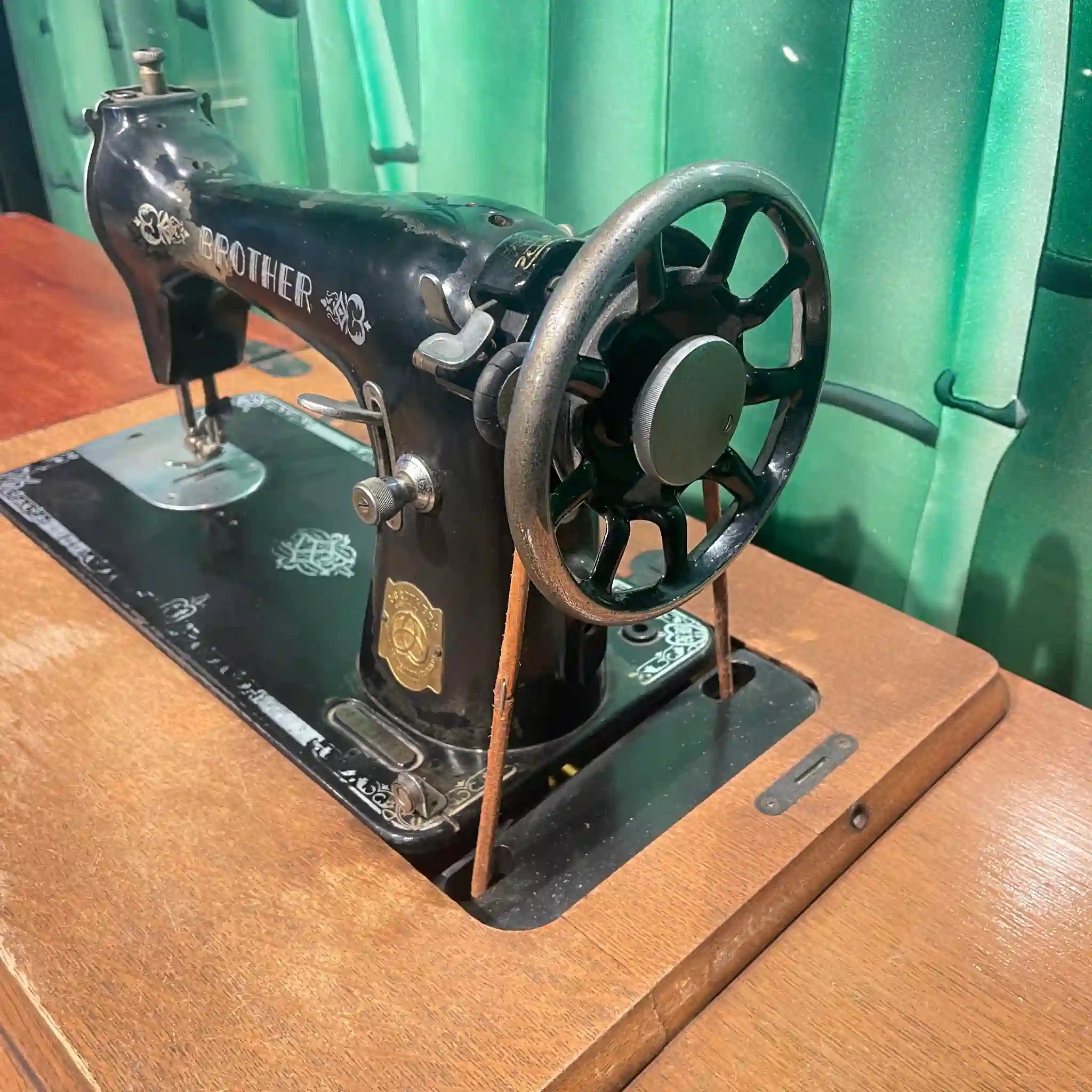 【リユース】 ビンテージミシン / ブラザー