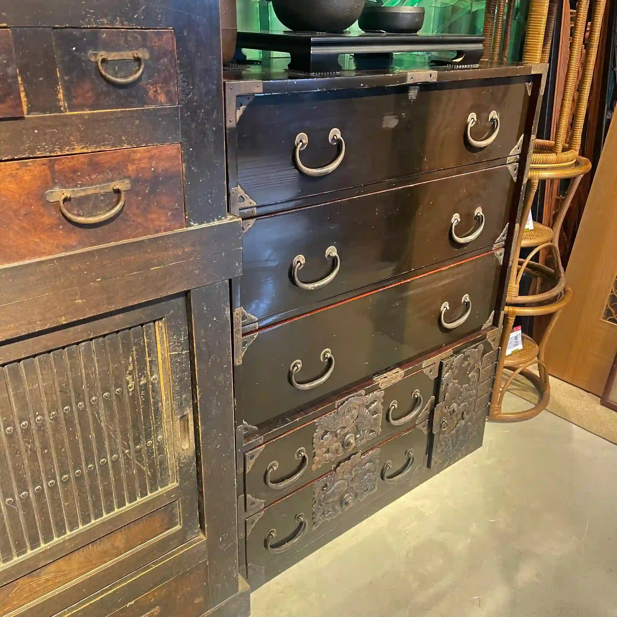 【アンティーク】 和箪笥 /