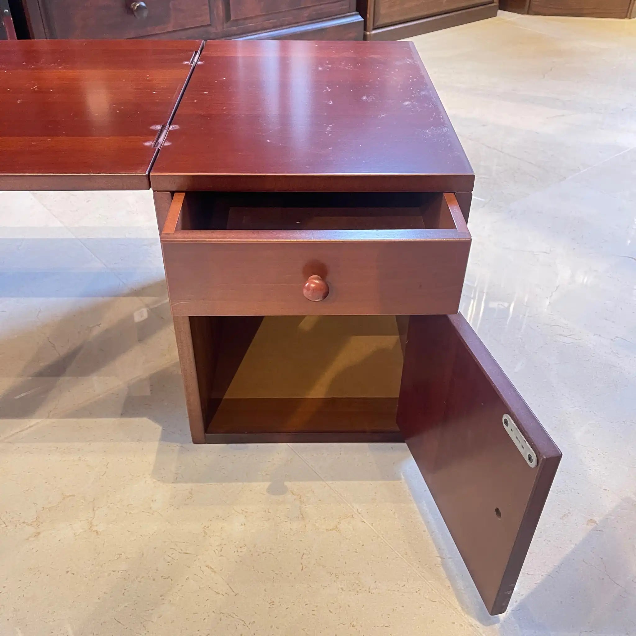 [Reused] Folding desk 