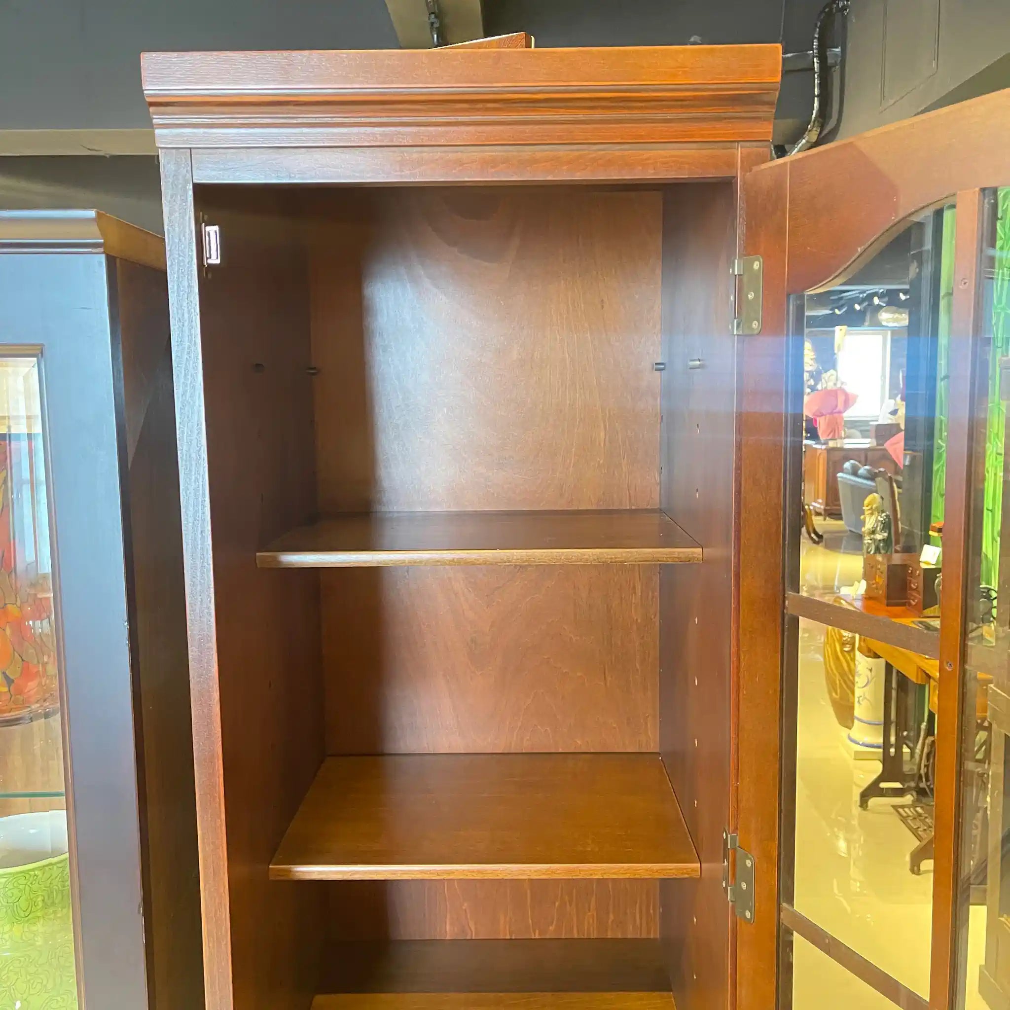 【リユース】 ガラス書棚 / カリモク家具