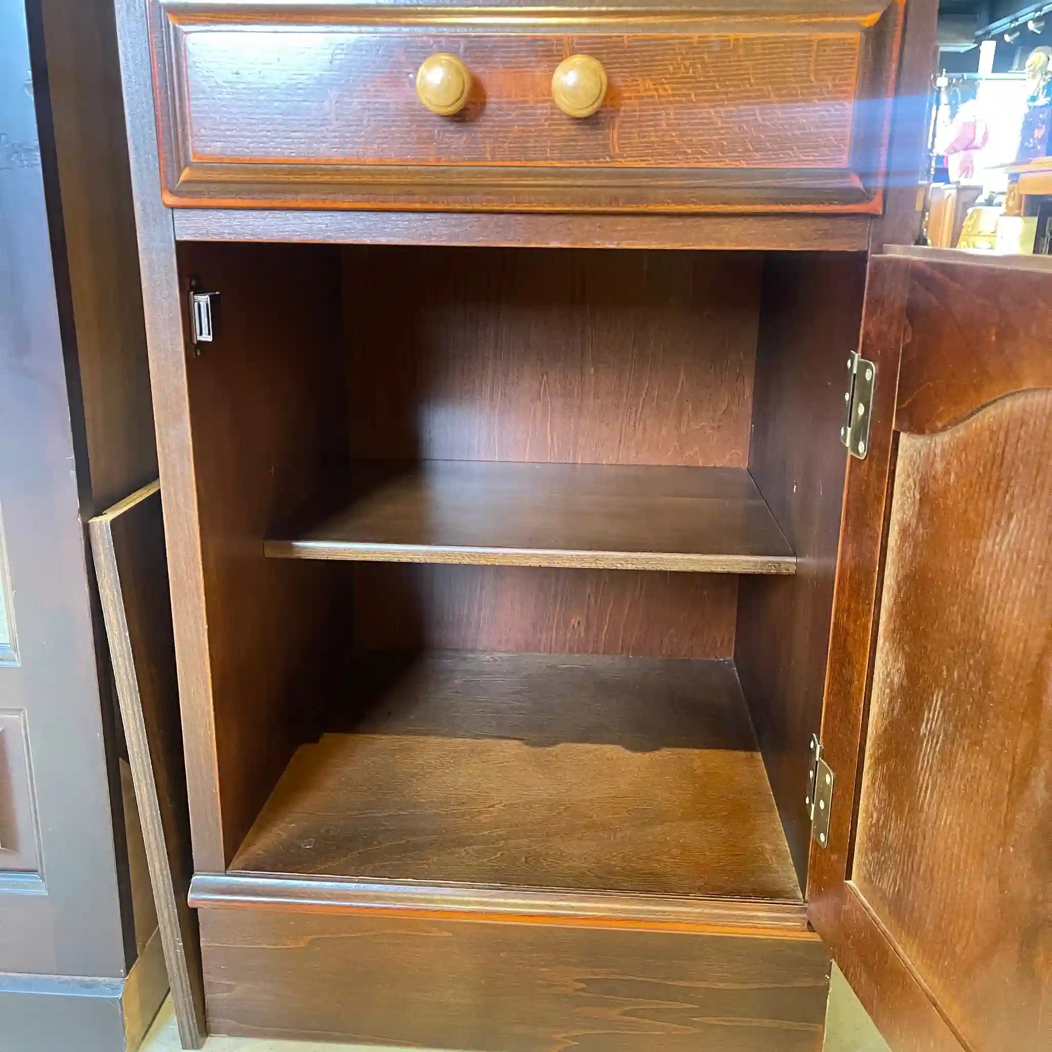 【リユース】 ガラス書棚 / カリモク家具