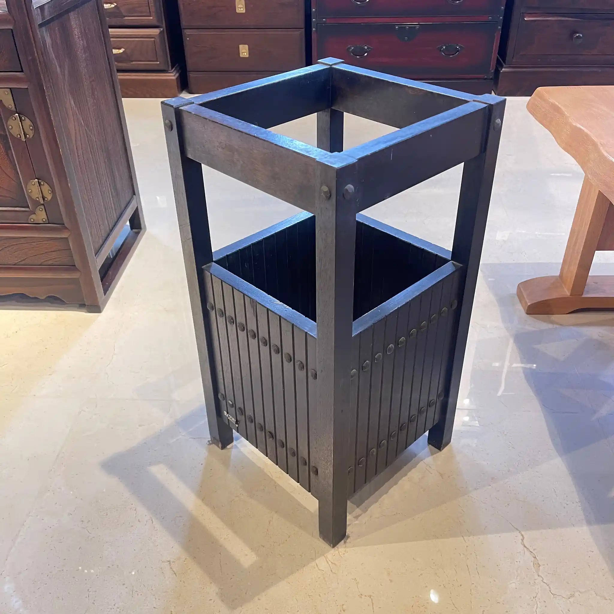 【リユース】 傘立て / カリモク家具