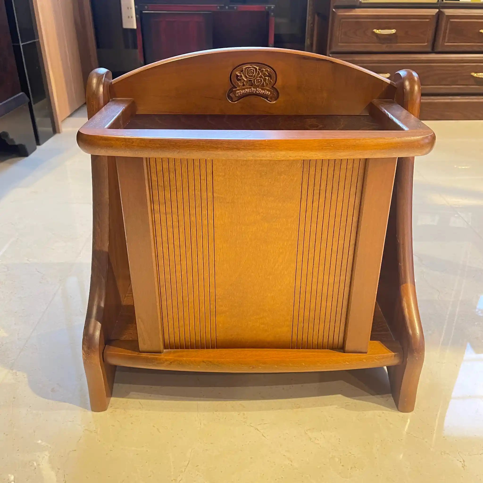 【リユース】 カントリー調マガジンラック