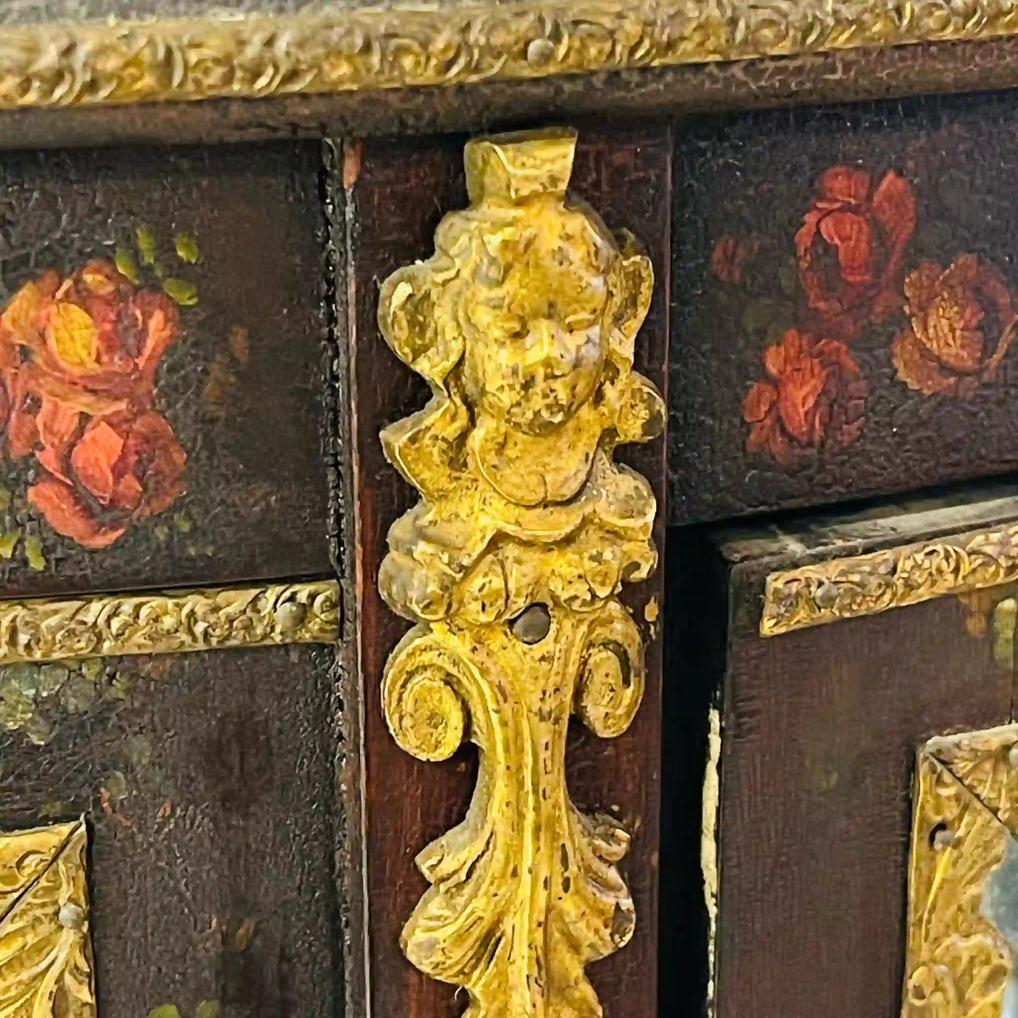 【アンティーク】 アンティーク キュリオケース / 金彩装飾