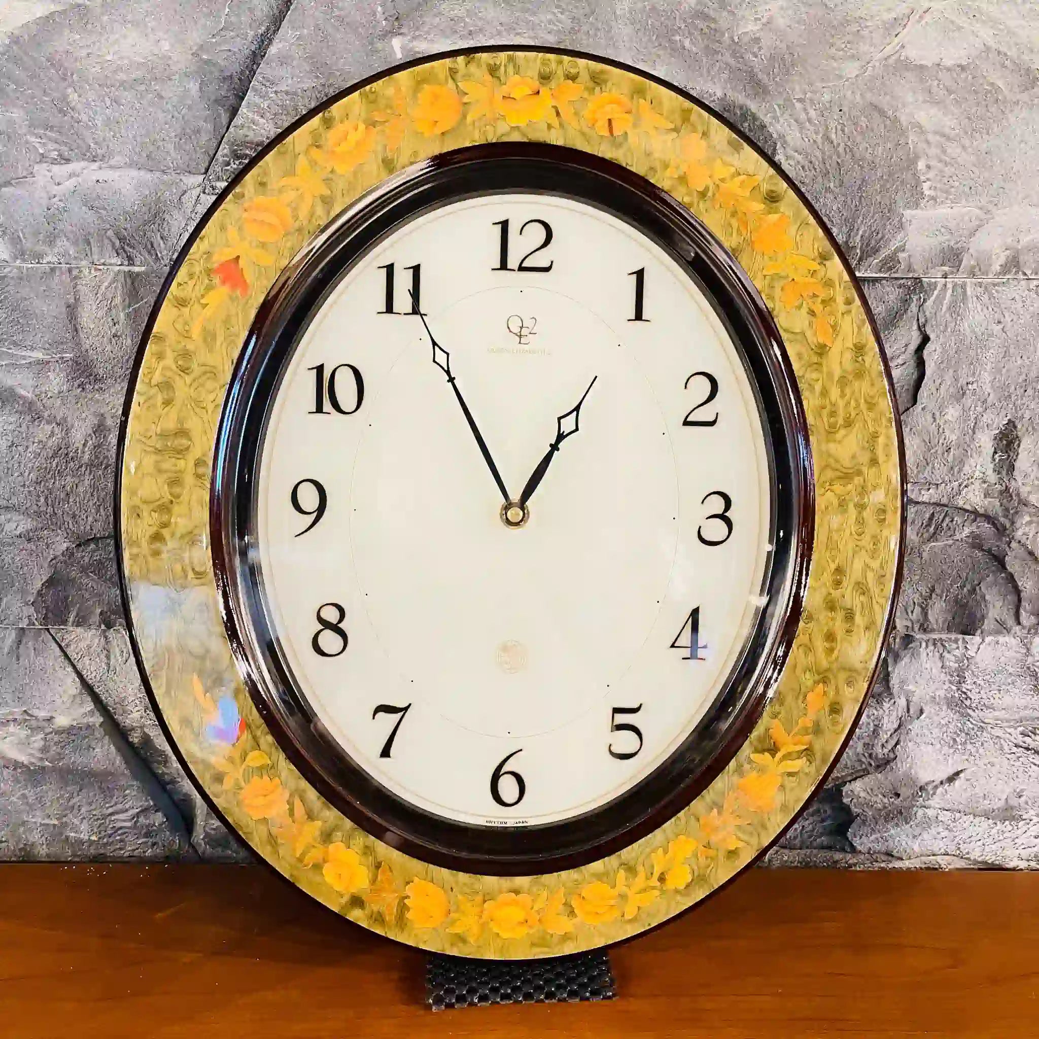 [二手] Rhythm Clock Industry 伊莉莎白二世 掛鐘 4KG935QE 