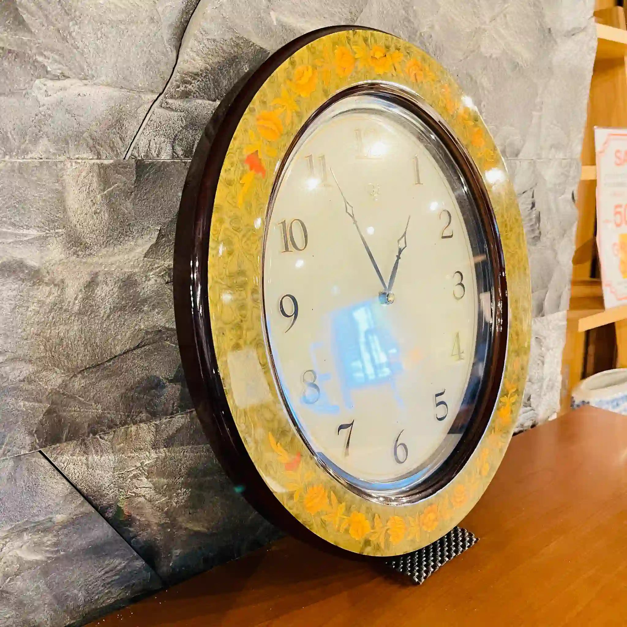 [二手] Rhythm Clock Industry 伊莉莎白二世 掛鐘 4KG935QE 