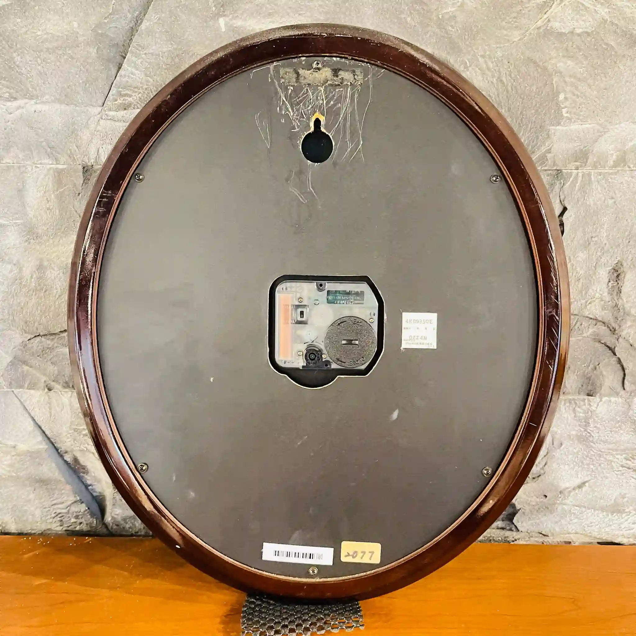 [二手] Rhythm Clock Industry 伊莉莎白二世 掛鐘 4KG935QE 