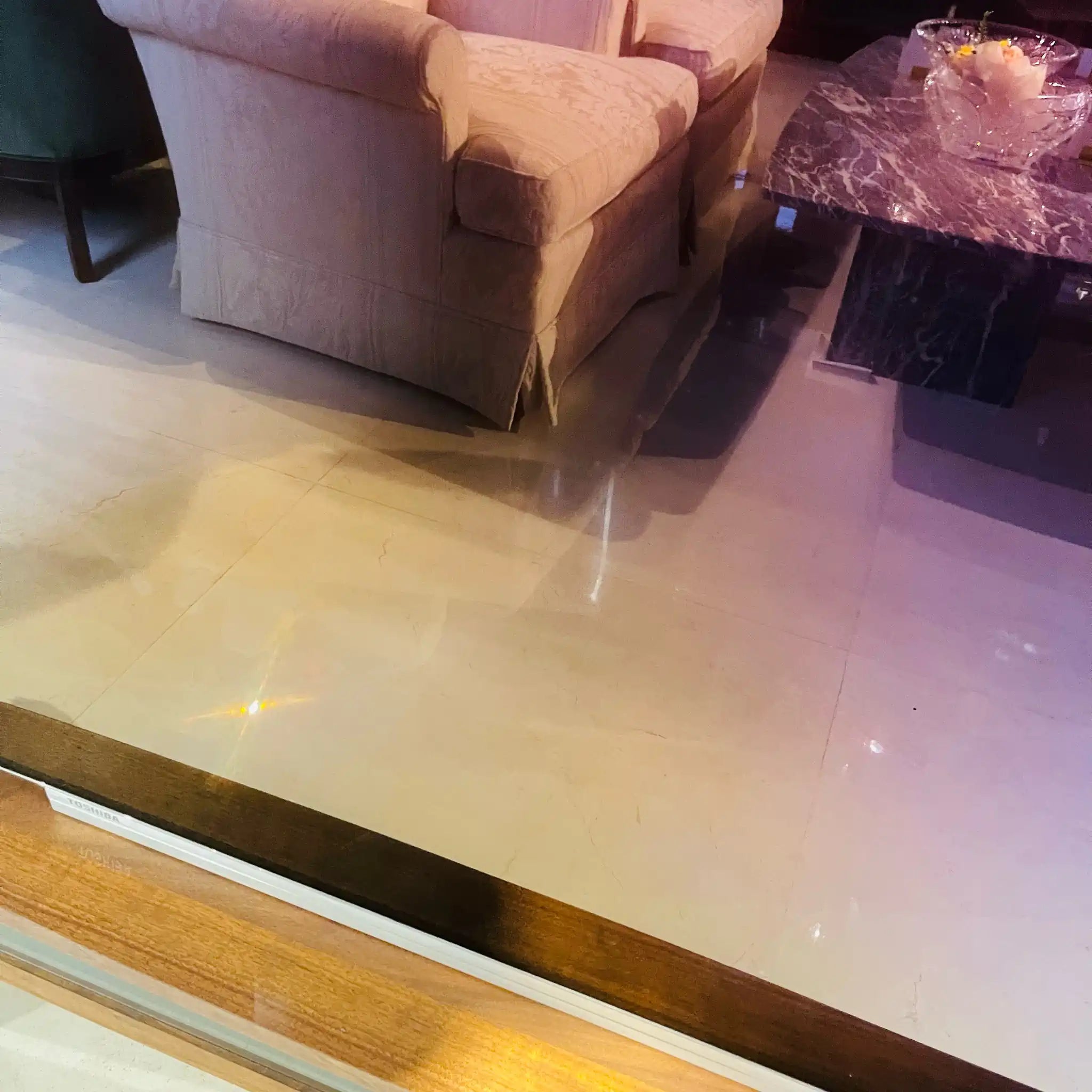 【リユース】 有機ELテレビ 55インチ / TOSHIBA / 2018 / 55X910 画面焼けあり, 画面中央傷あり