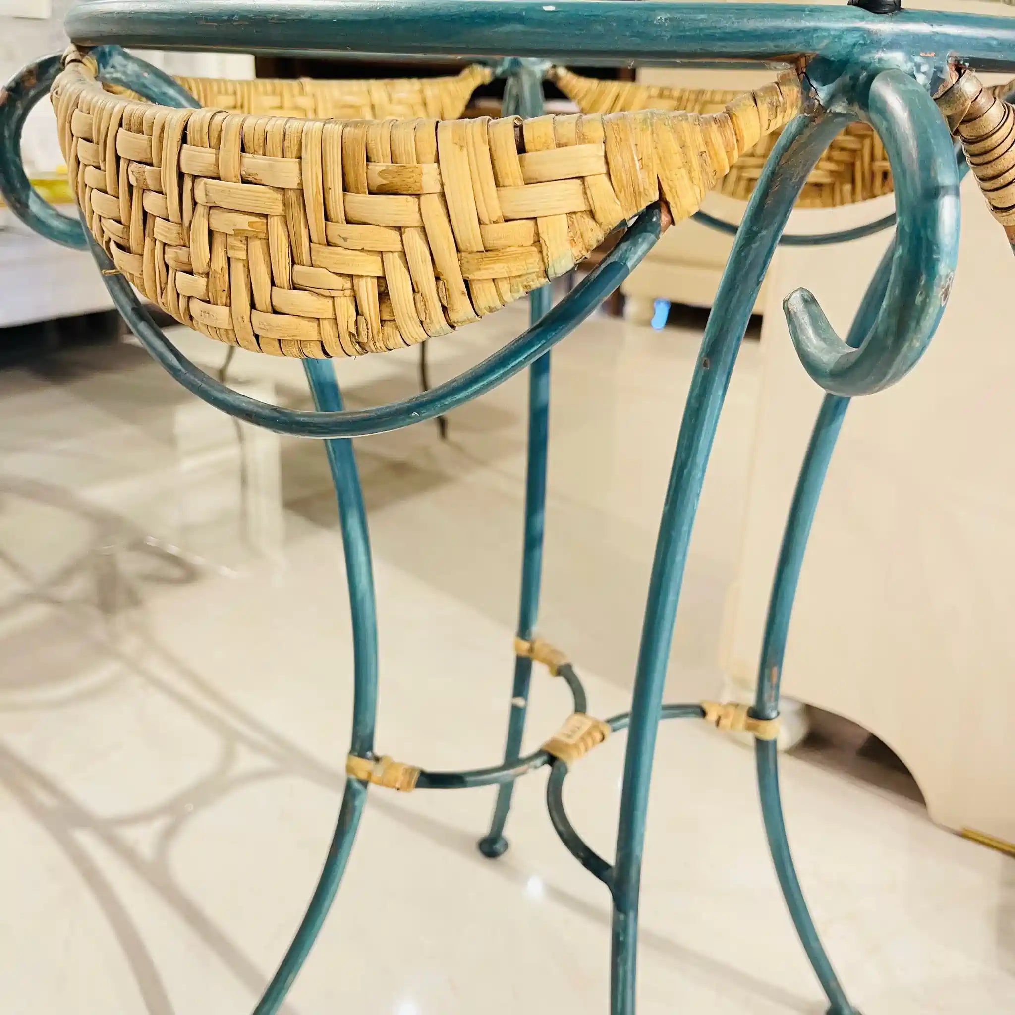 【リユース】 ガラステーブル