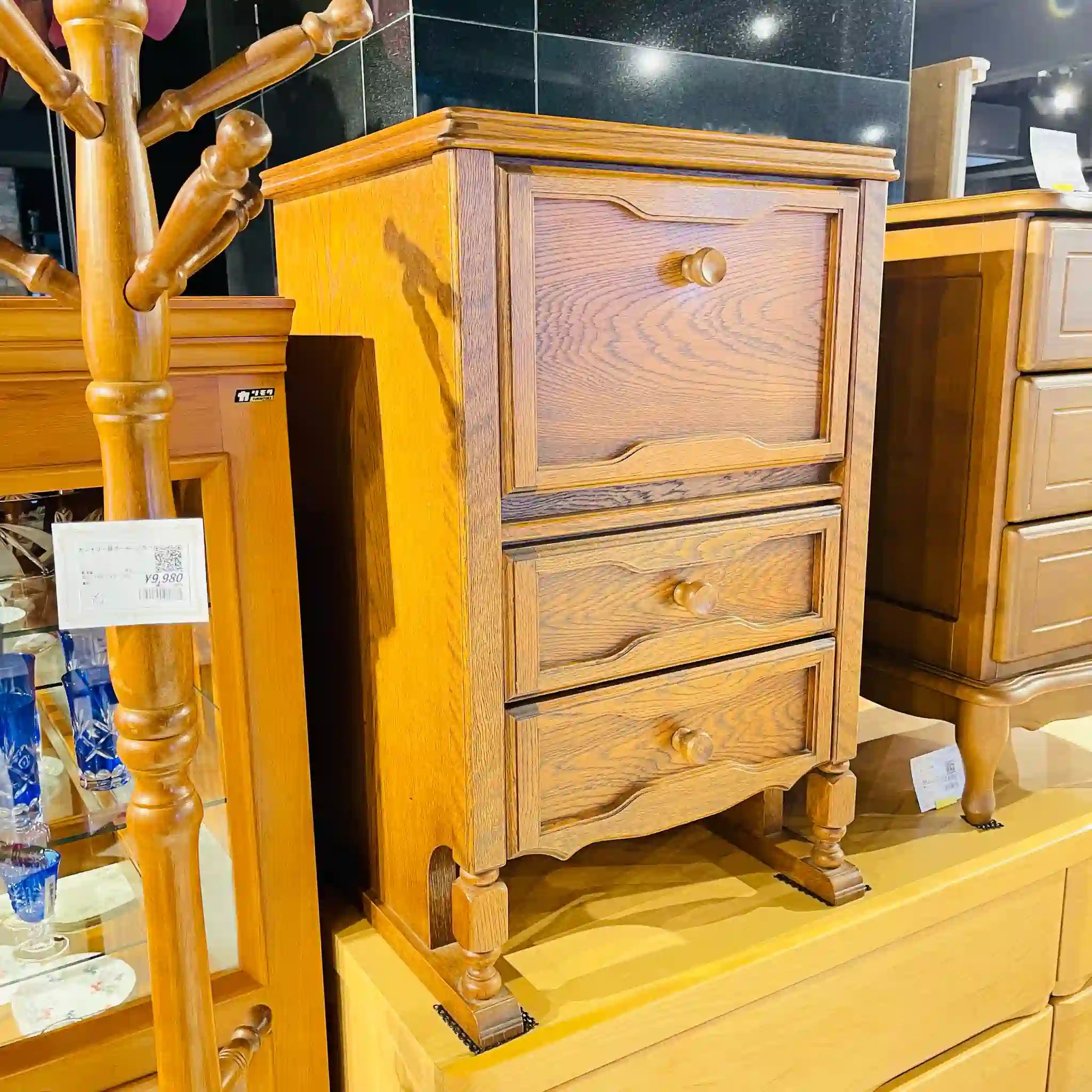 【リユース】 チェスト / ガラス天板