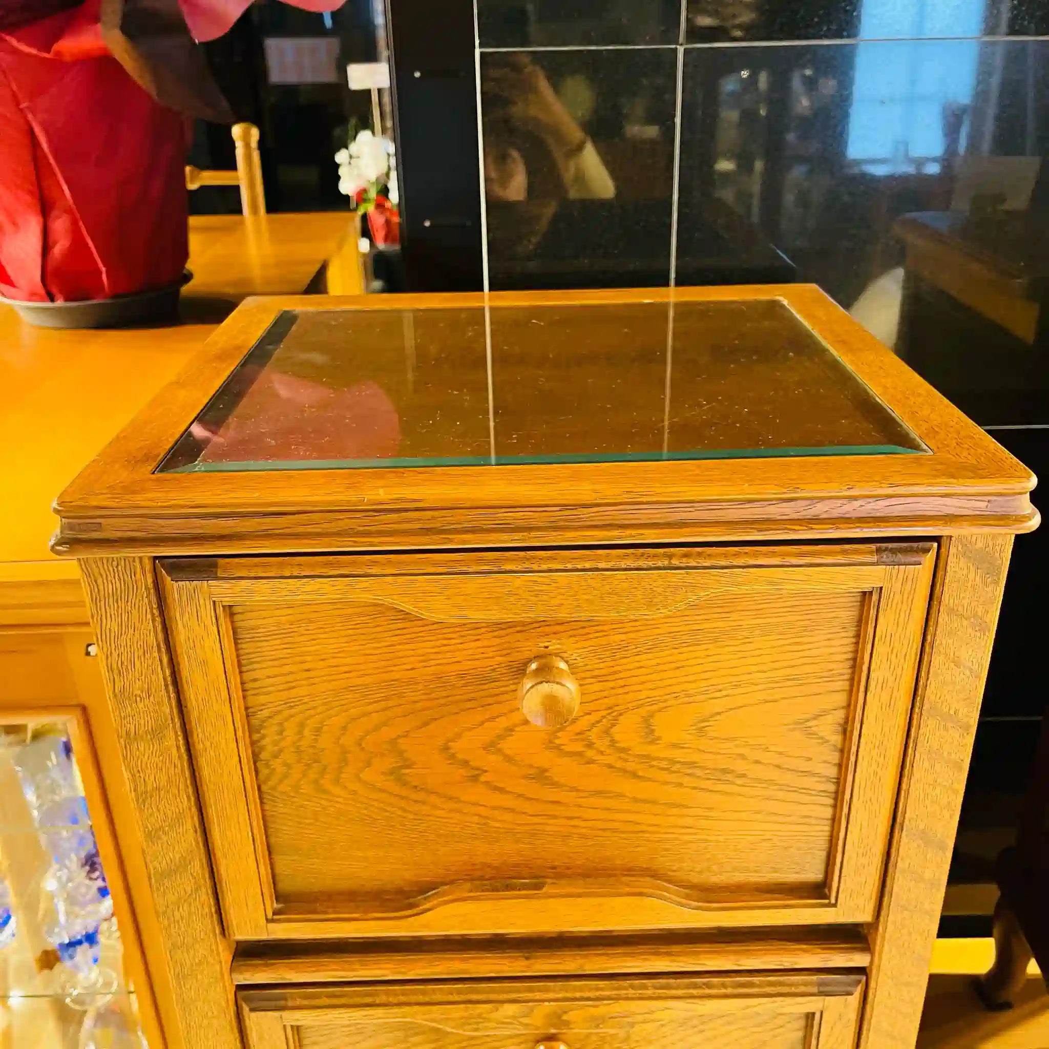 【リユース】 チェスト / ガラス天板