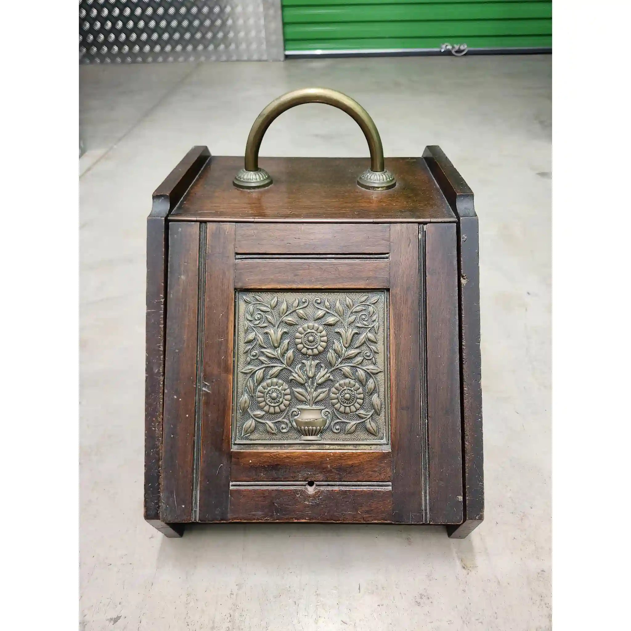 【アンティーク】 木製コール・スカットル(炭桶) / ヴィクトリアン様式 / 1880年代後半〜1910年代初頭頃 / イギリス