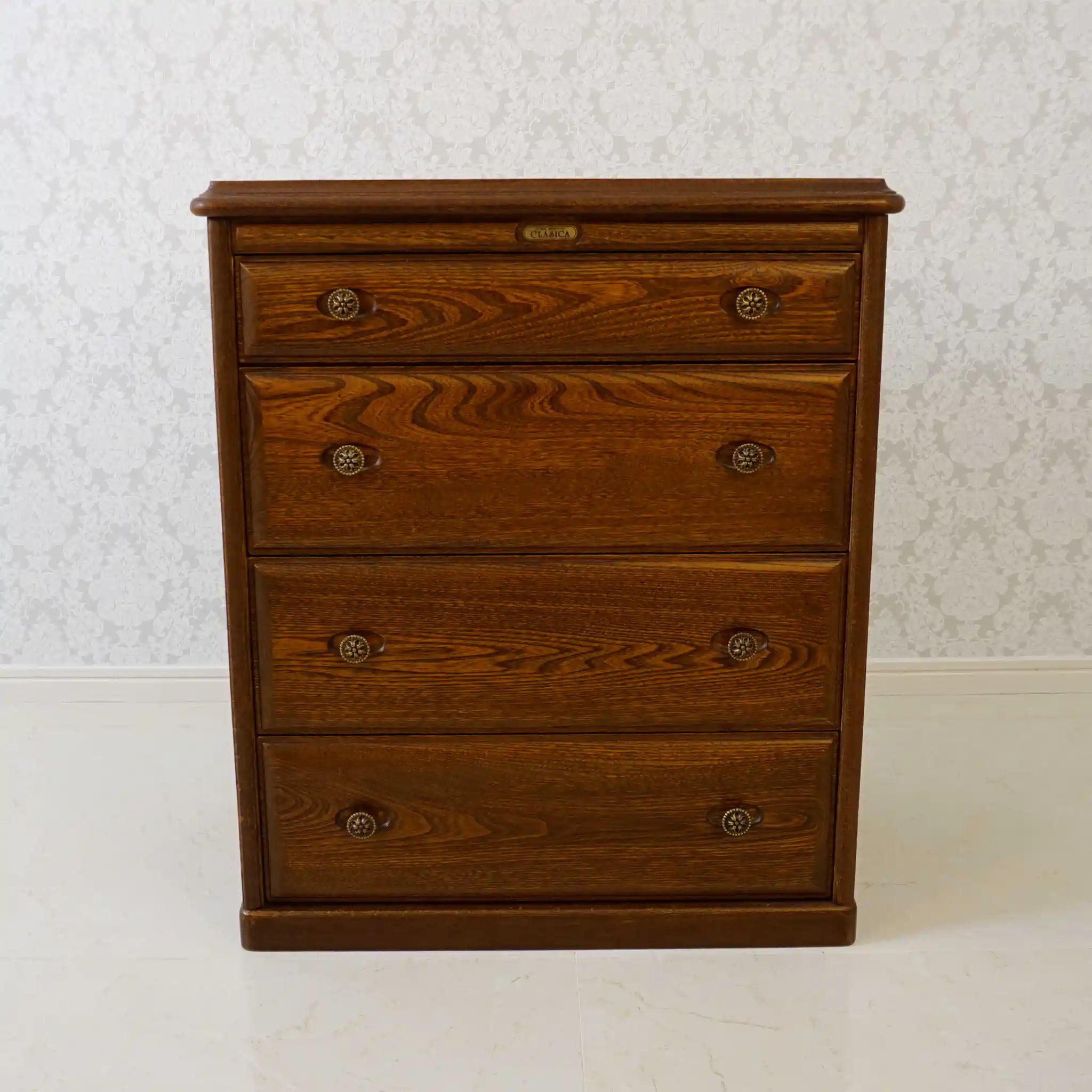 Chest of drawers, Classica