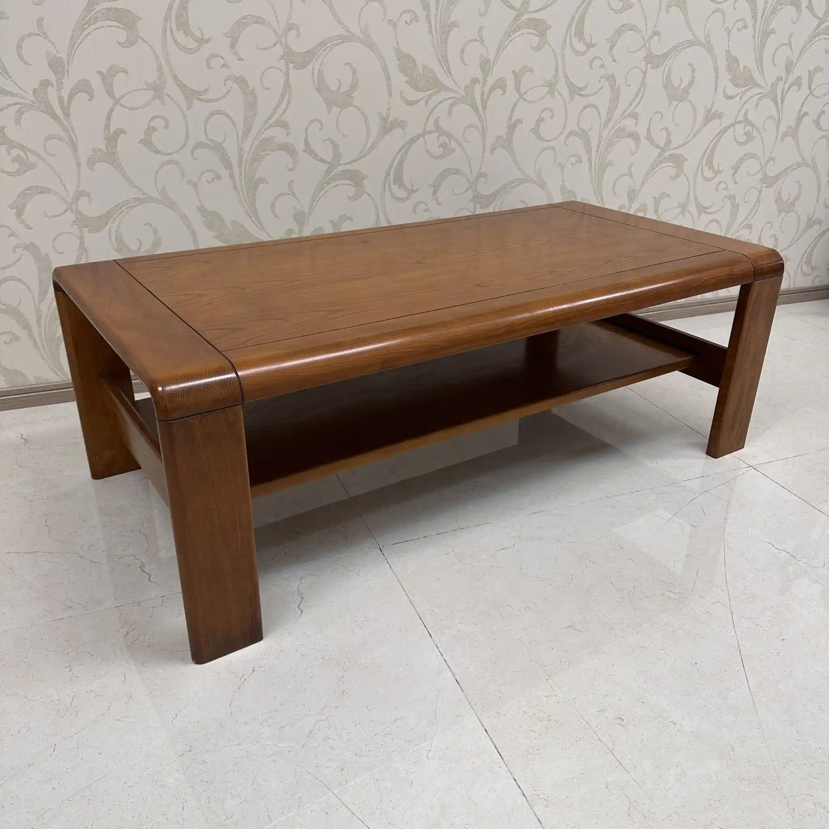 Karimoku Furniture / Center table (low table) / 1970s-80s / Fusion of Japanese traditional beauty, mid-century modern, solid appearance / [Vintage]