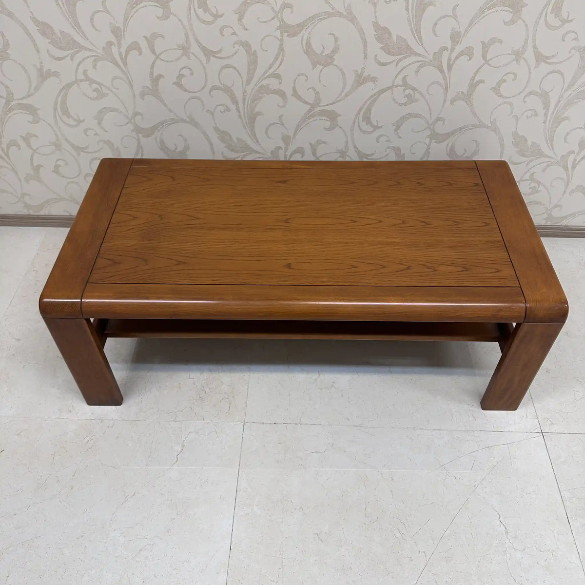 Karimoku Furniture / Center table (low table) / 1970s-80s / Fusion of Japanese traditional beauty, mid-century modern, solid appearance / [Vintage]