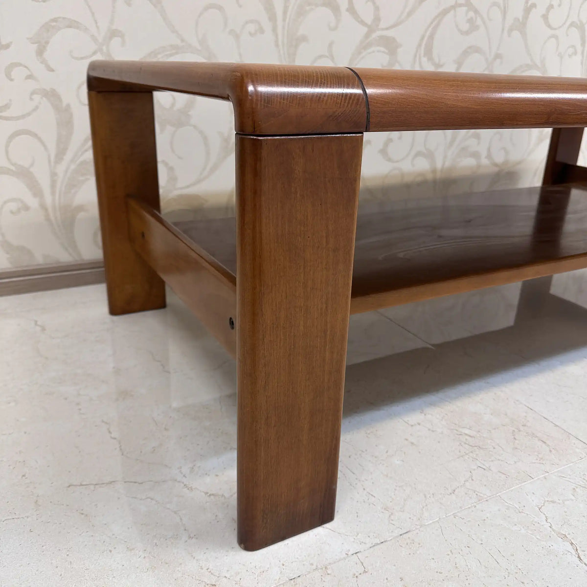 Karimoku Furniture / Center table (low table) / 1970s-80s / Fusion of Japanese traditional beauty, mid-century modern, solid appearance / [Vintage]